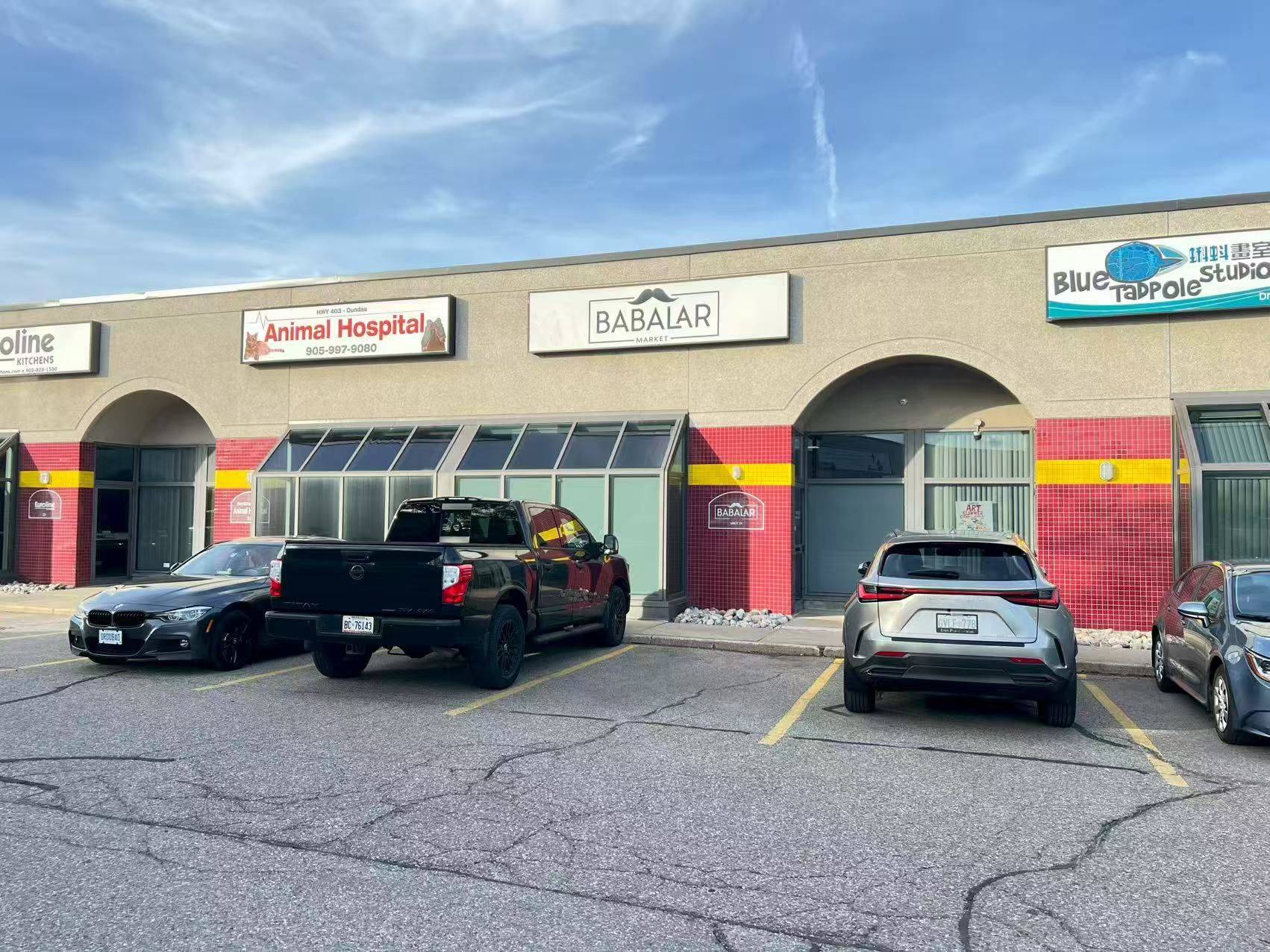 Mississauga, ON L5L 5M6,3075 Ridgeway DR #21