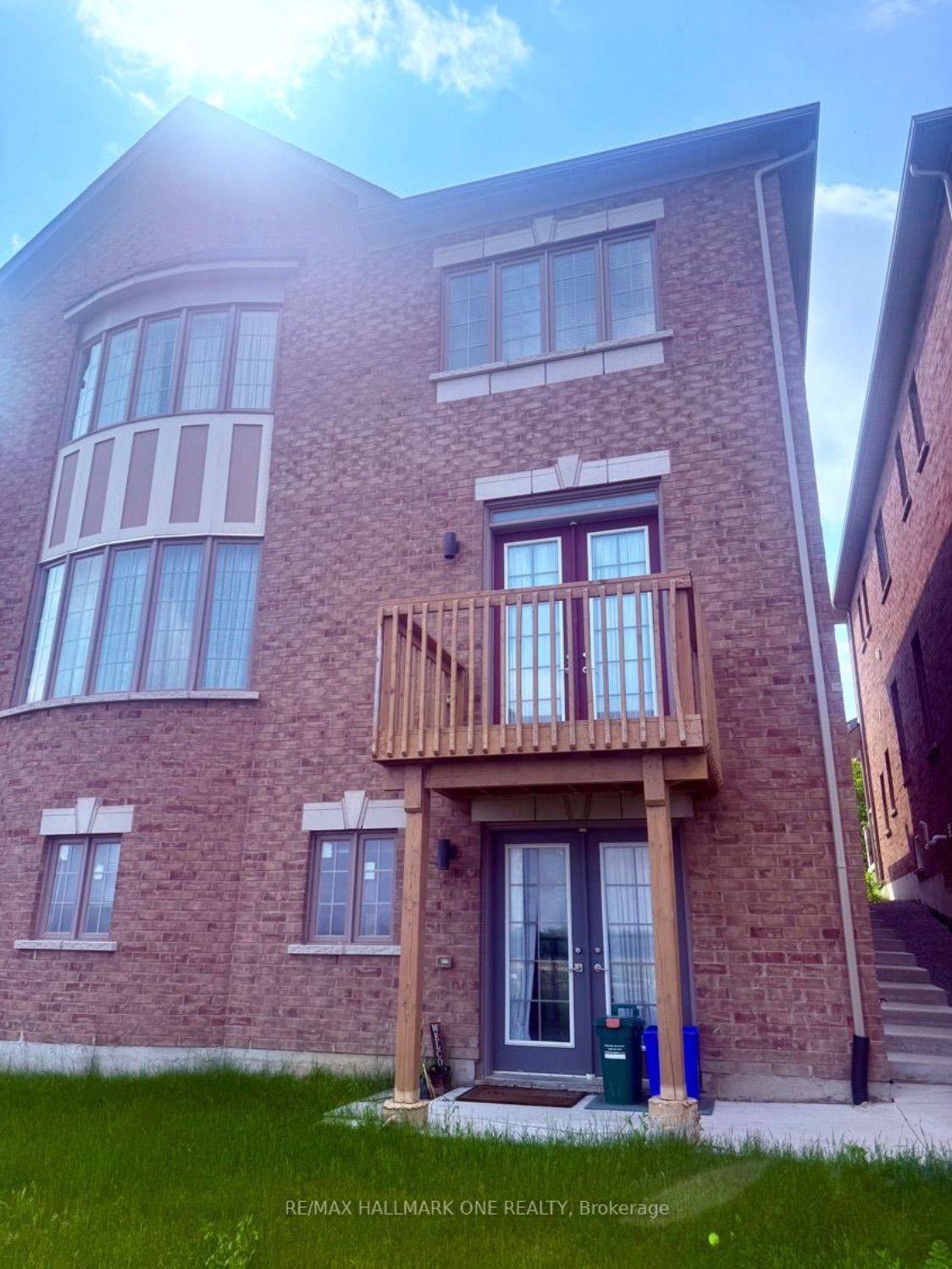 East Gwillimbury, ON L9N 0V2,18 Frank Kelly DR