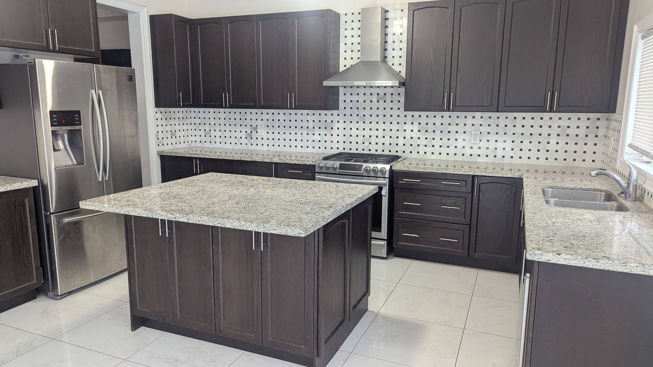 Innisfil, ON L9S 0N5,1047 Barton WAY #<