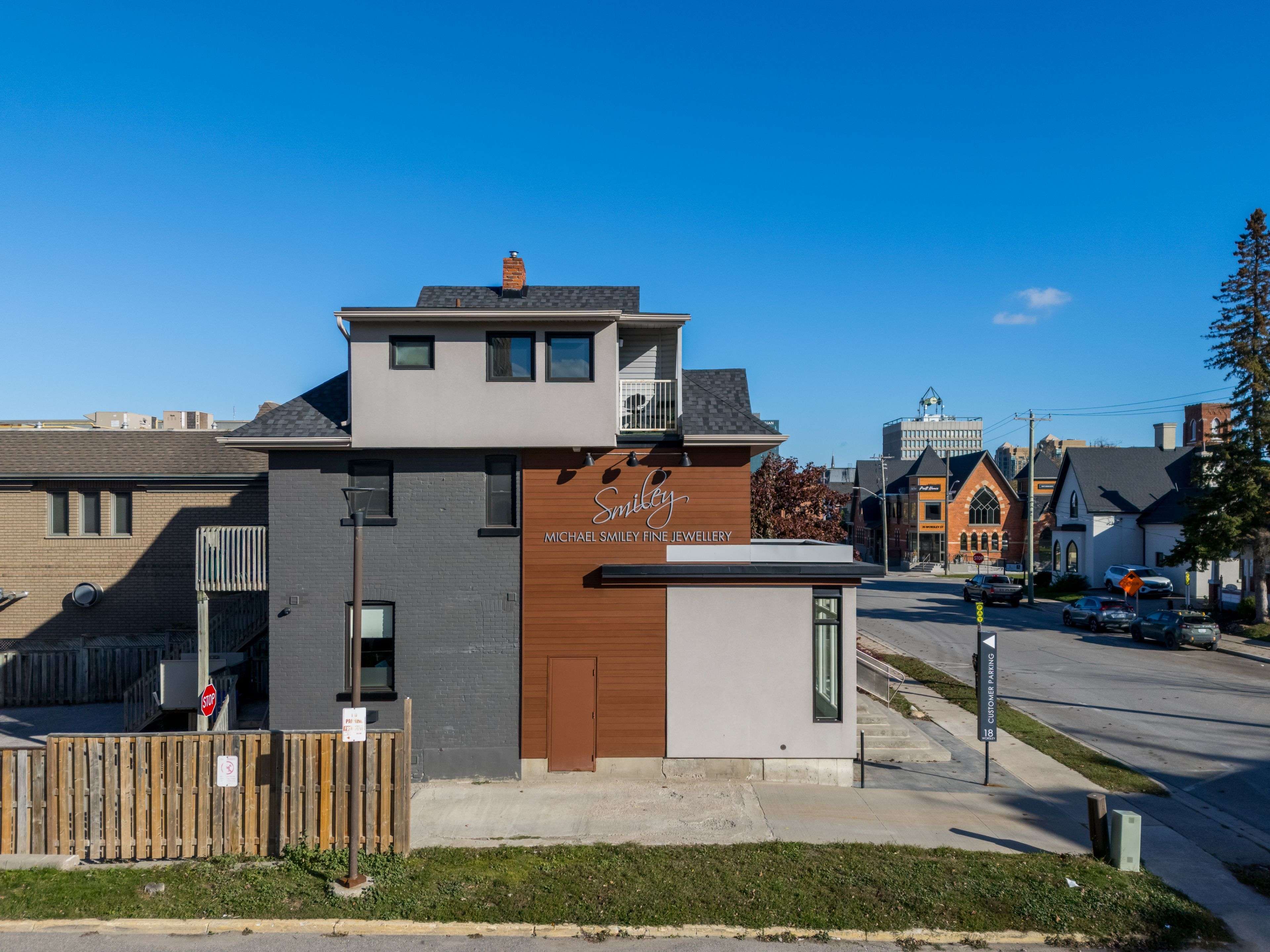 Barrie, ON L4M 1L4,18 Worsley ST