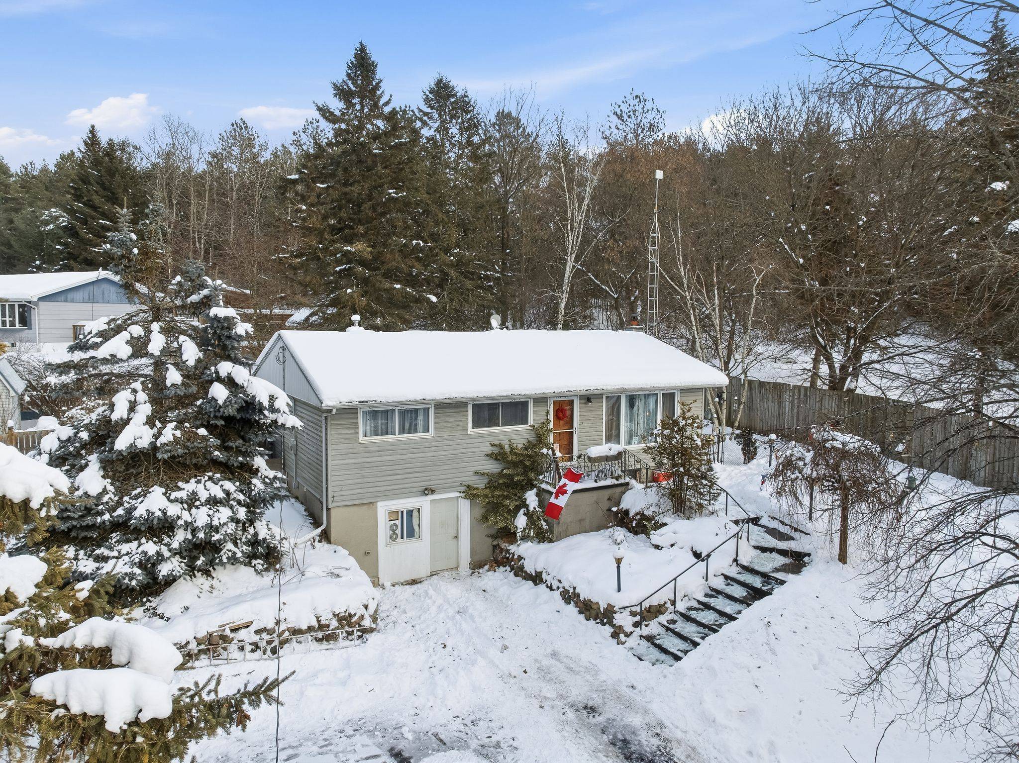 Hamilton Township, ON K9A 4J9,2825 Peter ST