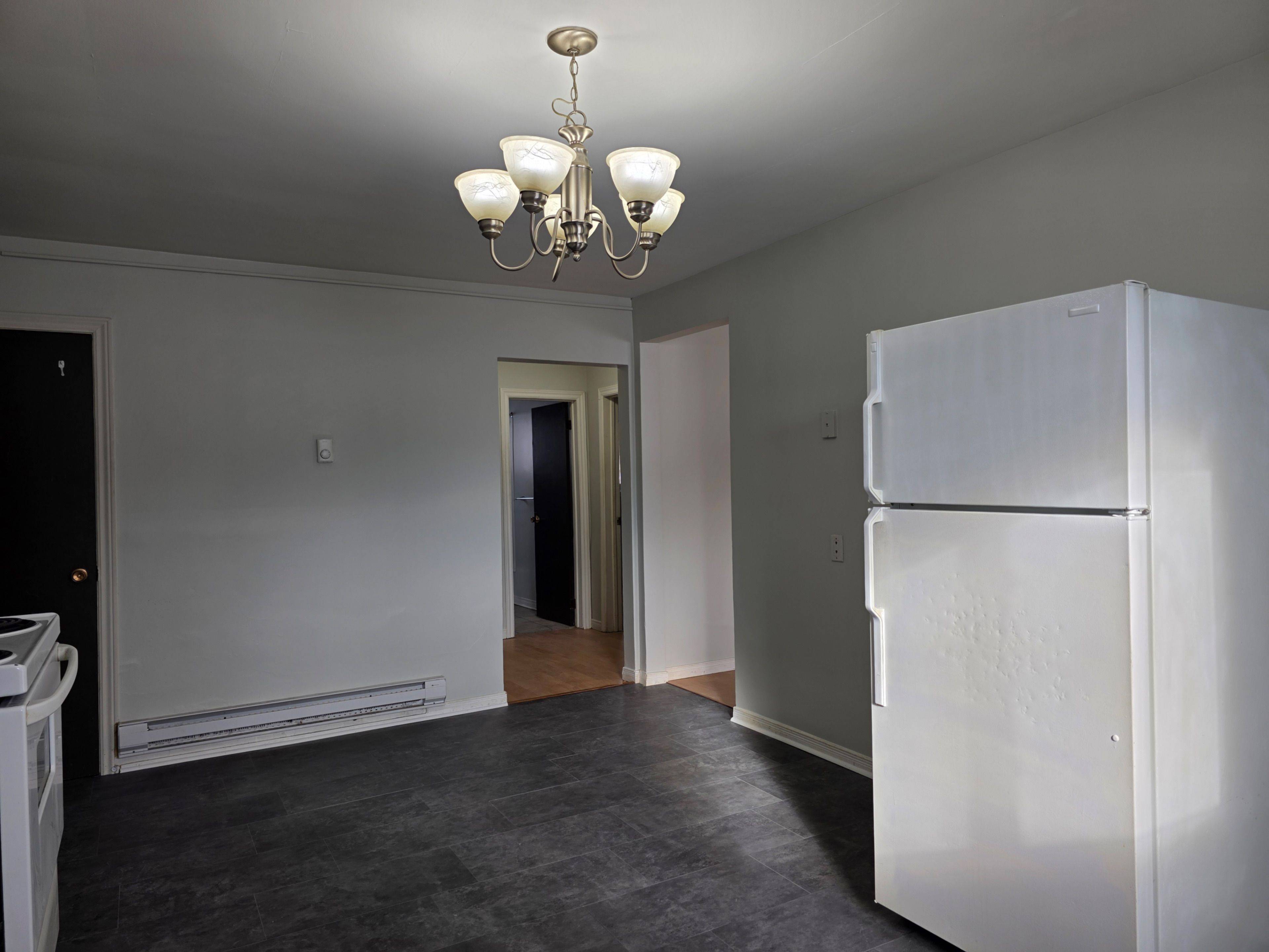 Brantford, ON N3S 4X4,362 Grey ST #2