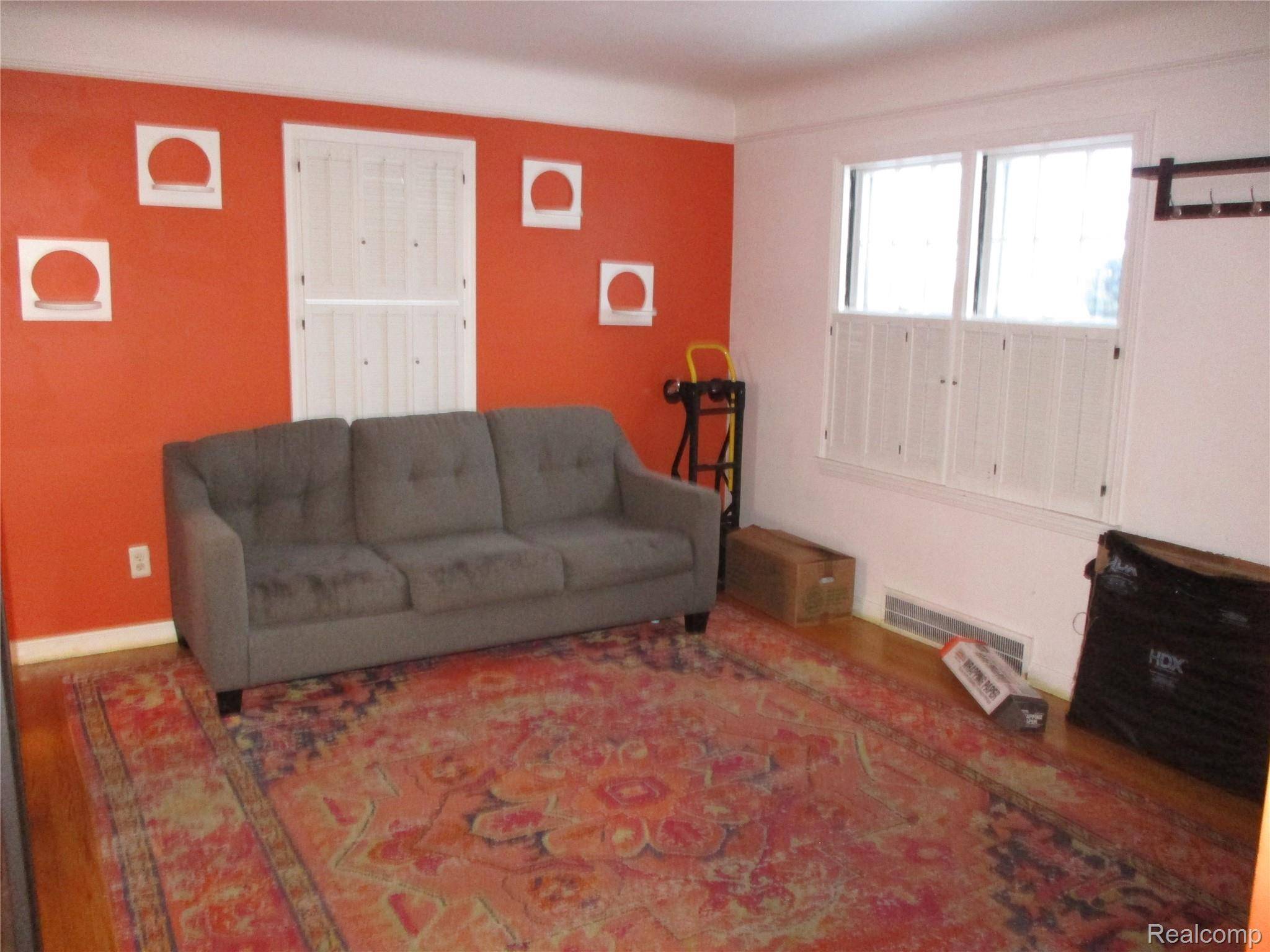 Dearborn, MI 48124,24411 Union ST