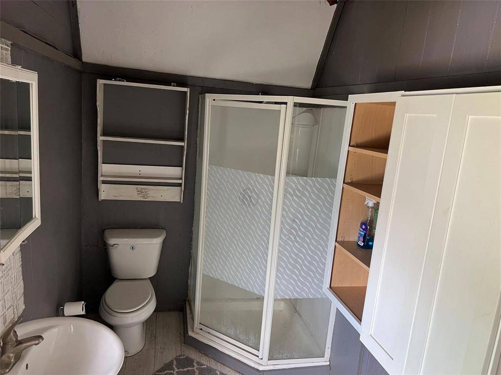 Clifton, TX 76634,122 private road 1800A