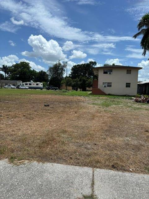 Belle Glade, FL 33430,724 SW Avenue B Ave