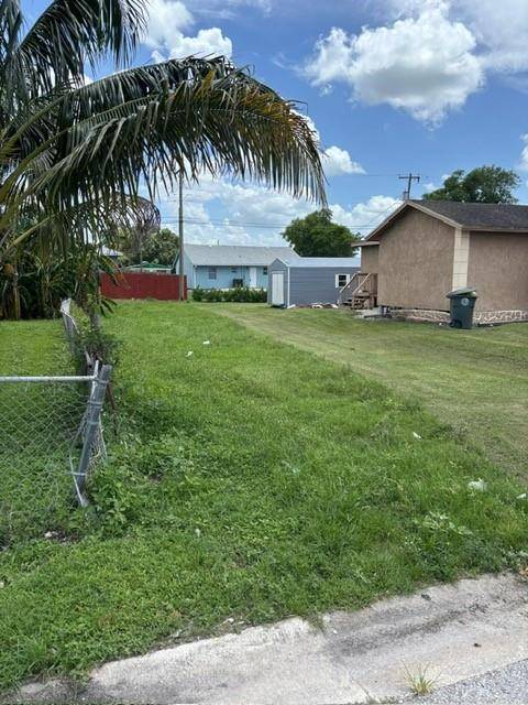 Belle Glade, FL 33430,525 SW 9th St