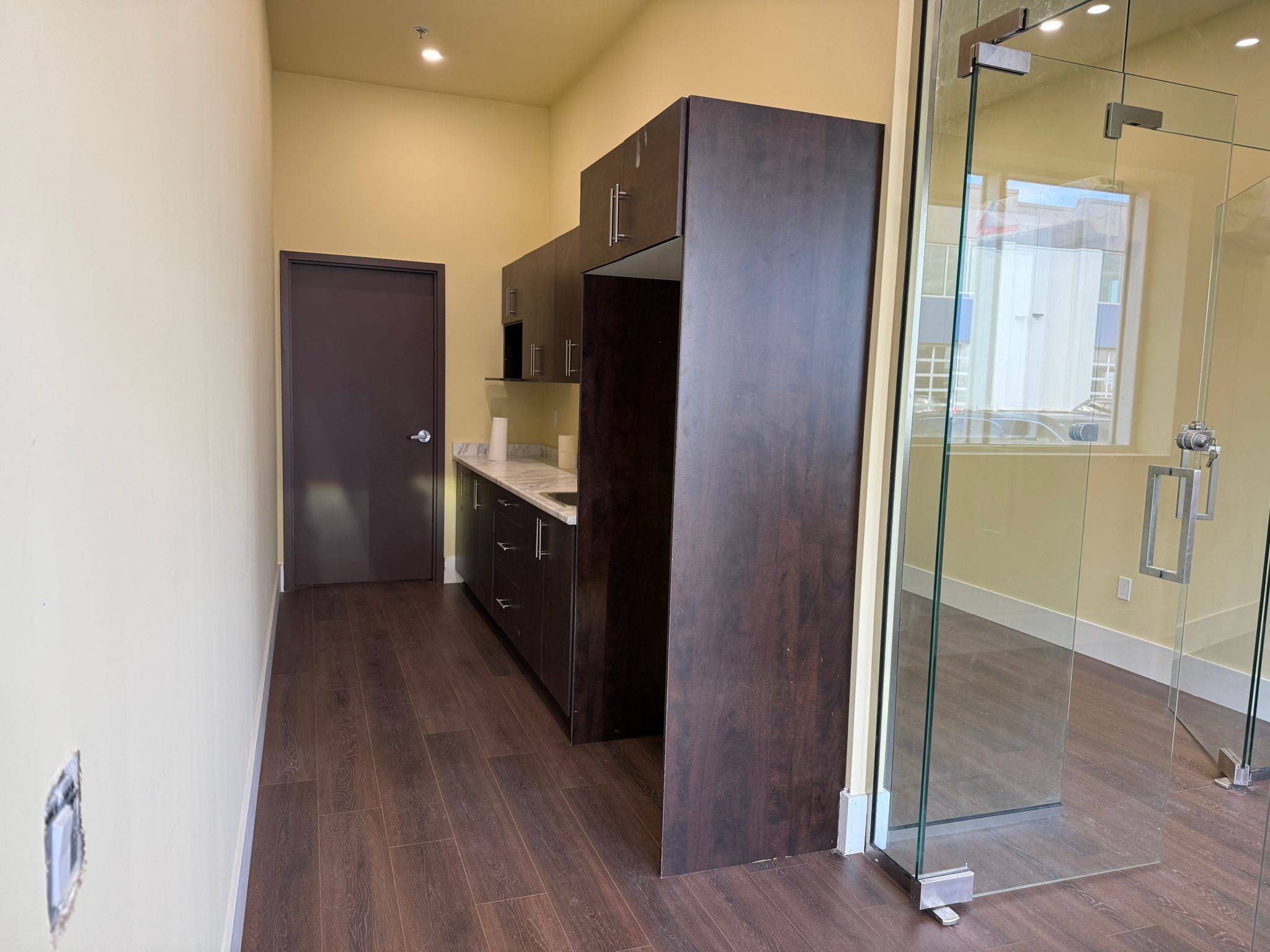 Hamilton, ON L8P 4L9,406 Pritchard RD #11