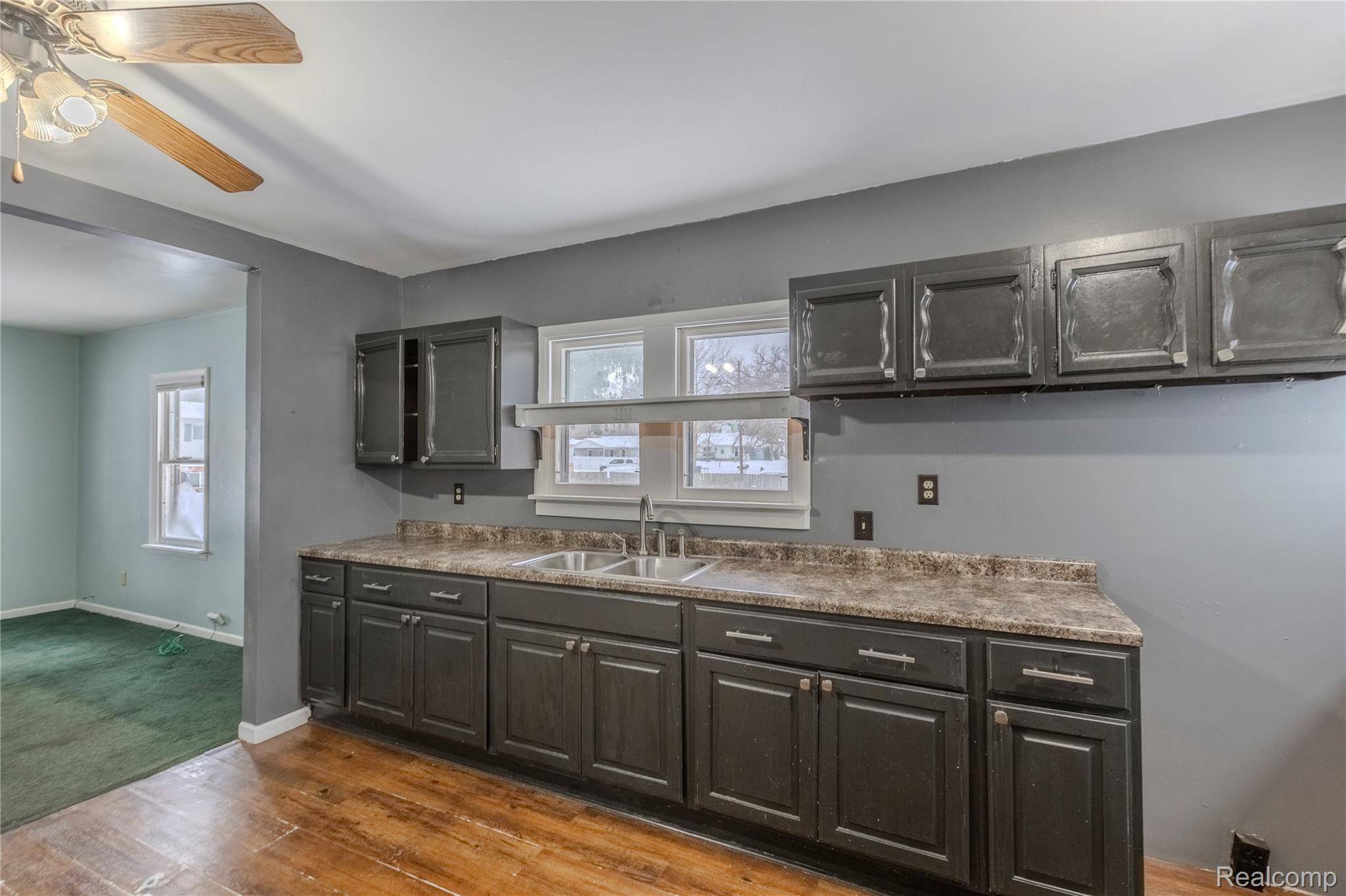 Clio, MI 48420,11493 Dexter ST