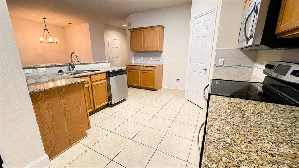 Arlington, TX 76002,8209 Macgregor Drive