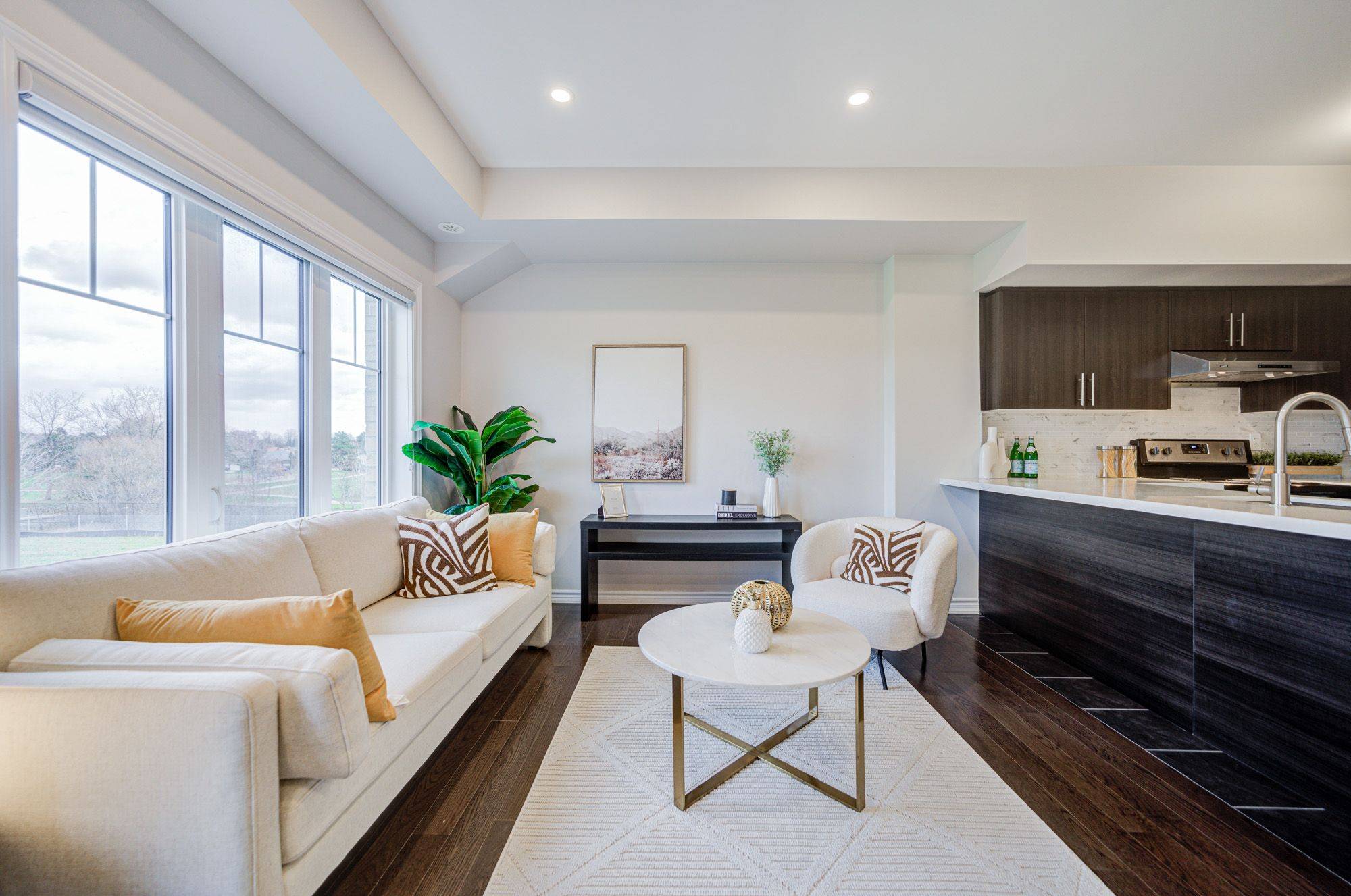 Toronto E05, ON M1W 0A5,13 Eaton Park LN #16