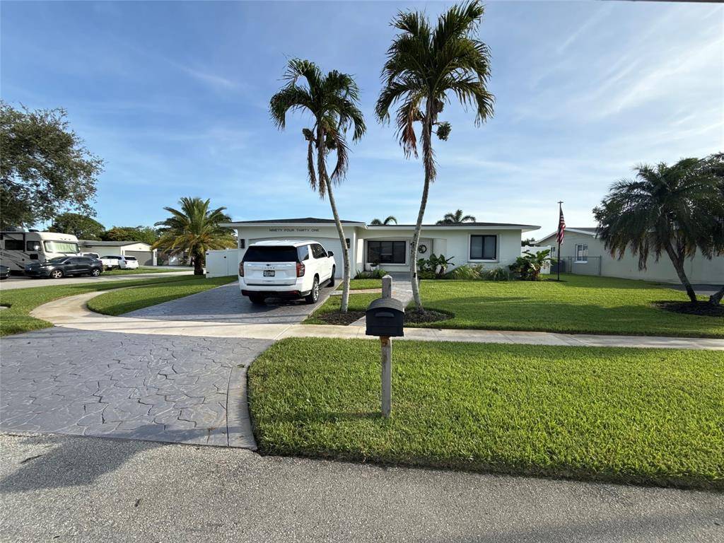 Pembroke Pines, FL 33024,9431 NW 18TH ST