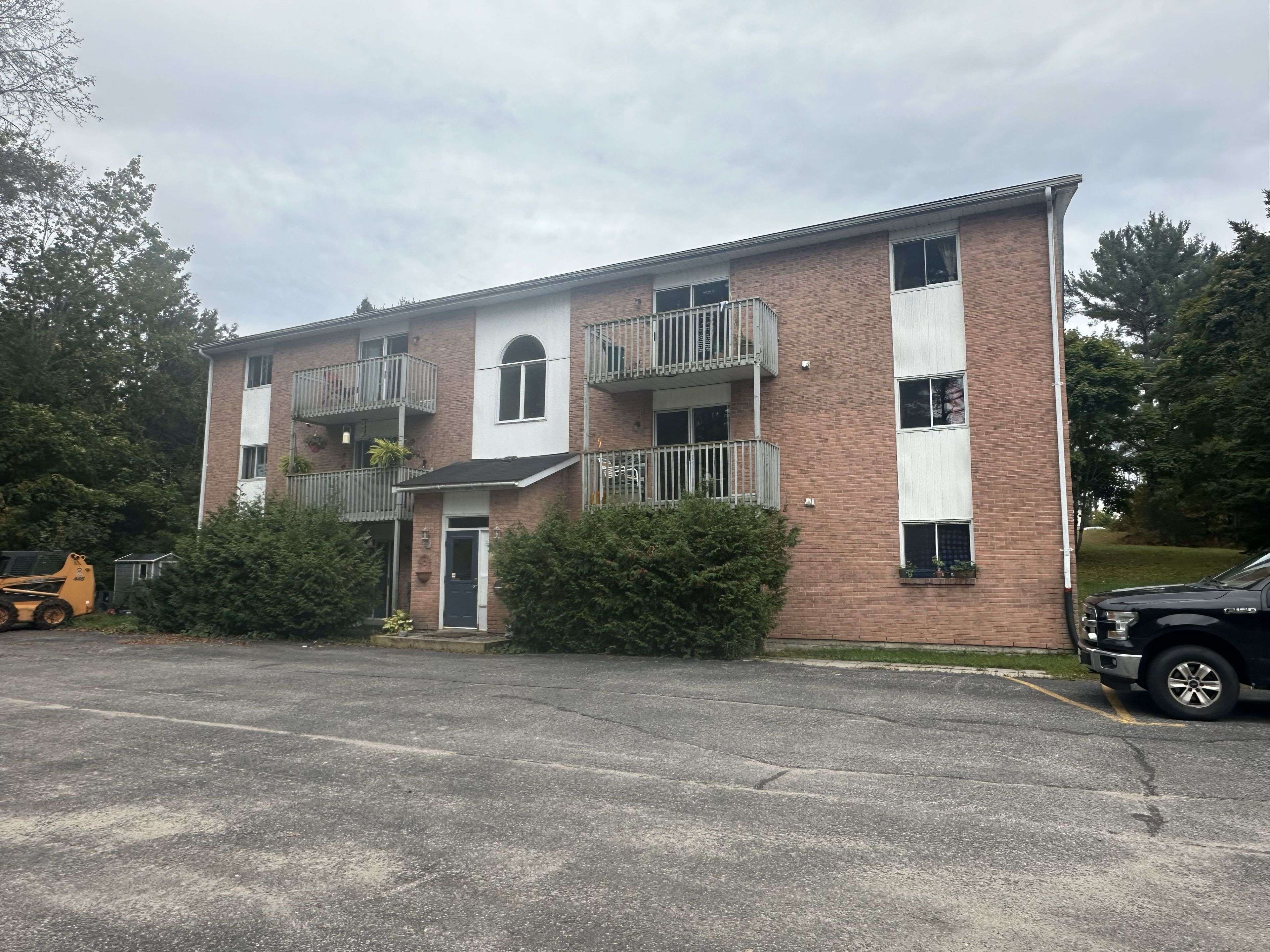 Bracebridge, ON P1L 1H7,25 Alexandra ST