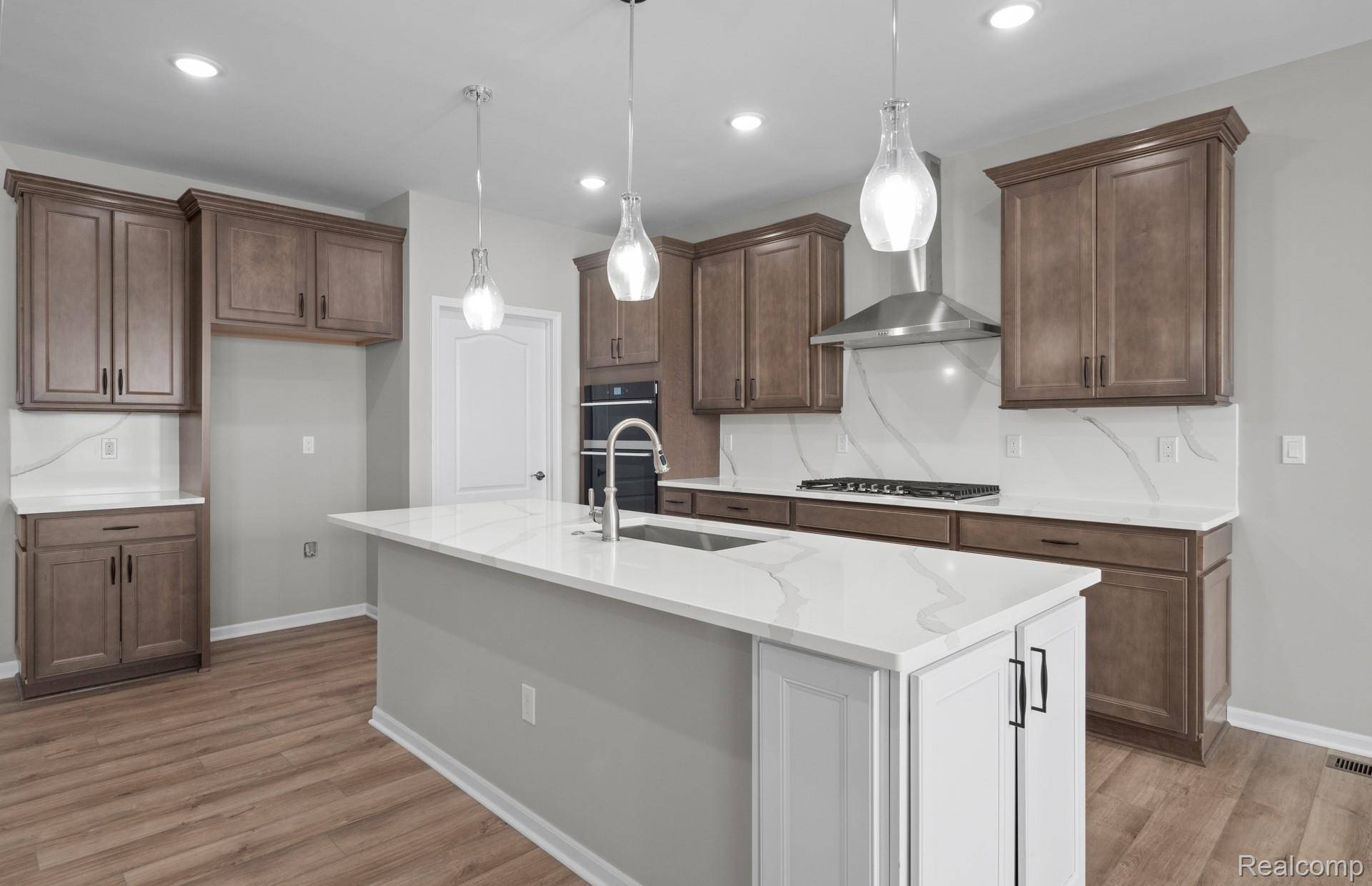 Macomb, MI 48042,50696 Crusader DR