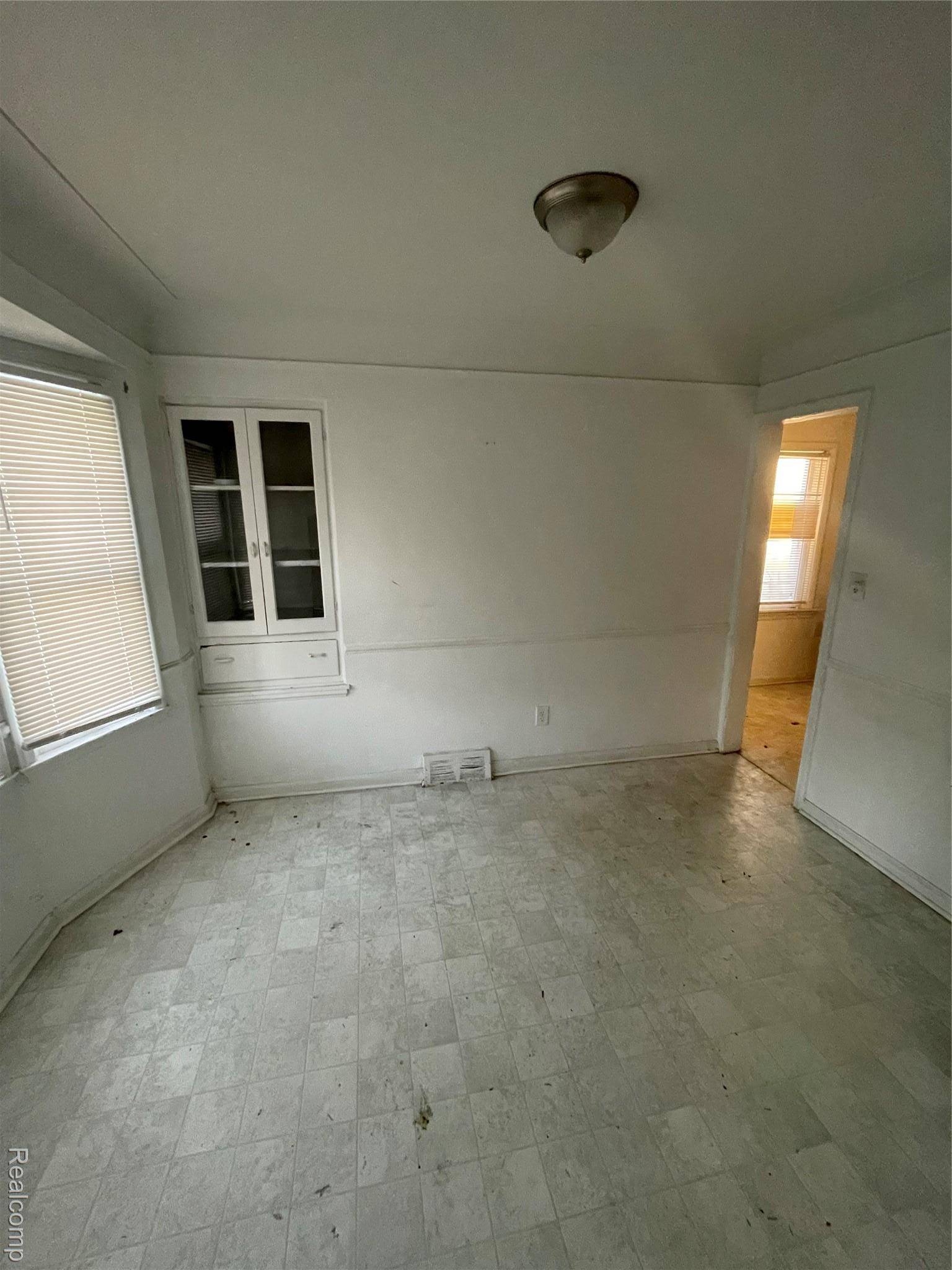 Detroit, MI 48228,8245 Brace ST