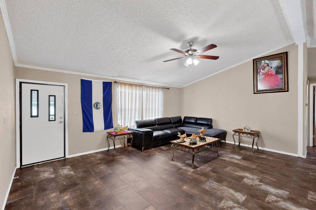 Kaufman, TX 75142,6711 County Road 140