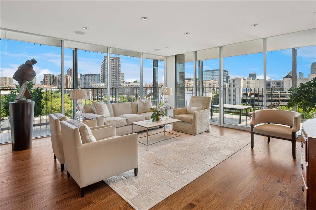 Dallas, TX 75201,3310 Fairmount Street #11D