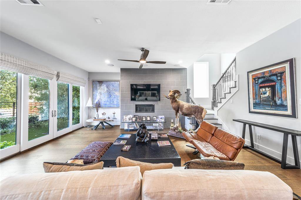 Dallas, TX 75219,4144 Entrada Way