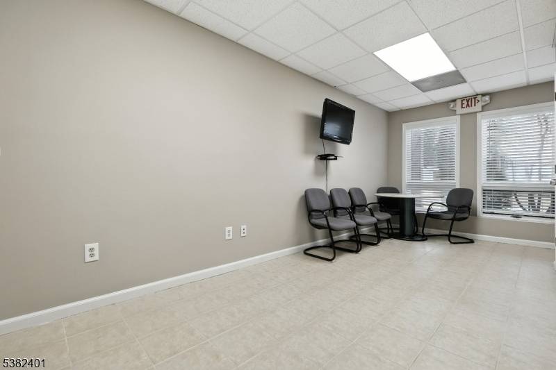 Mountainside Boro, NJ 07092,1124 Springfield Ave