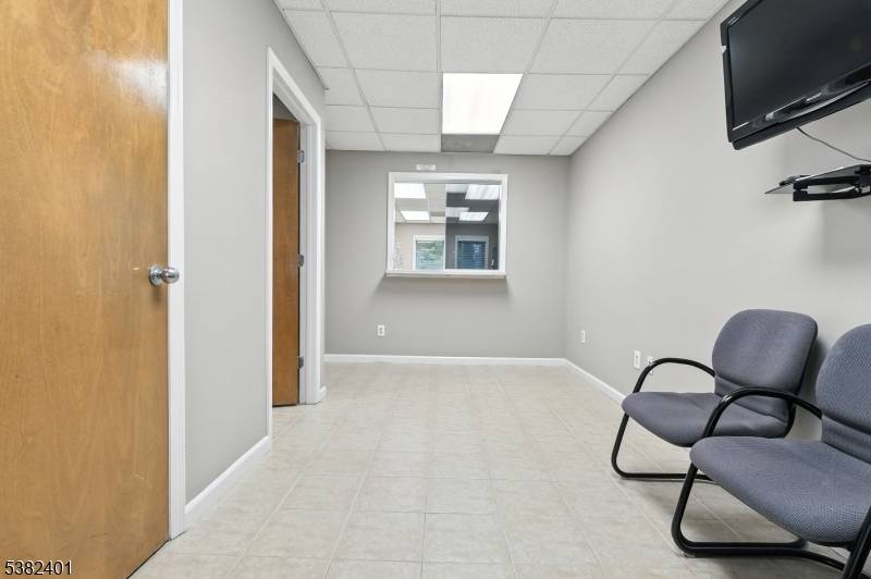 Mountainside Boro, NJ 07092,1124 Springfield Ave