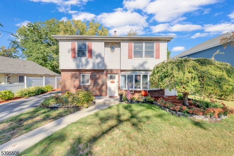 Rochelle Park Twp., NJ 07662,62 Grove Ave
