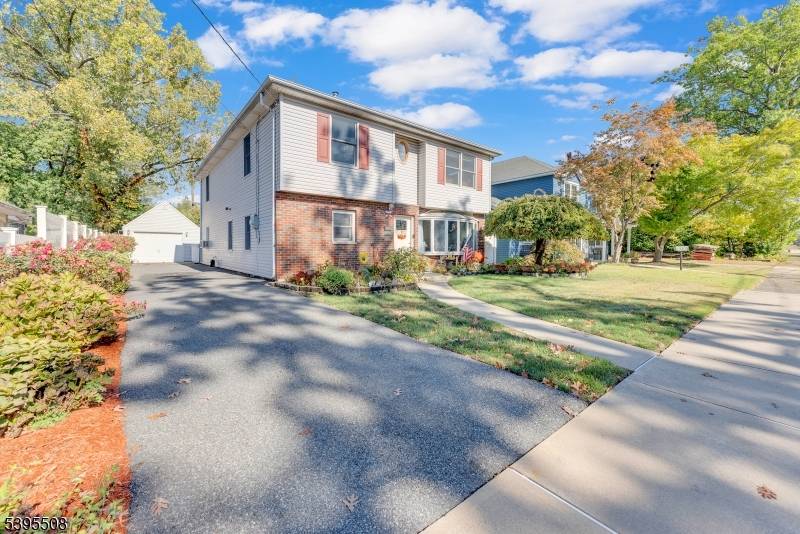 Rochelle Park Twp., NJ 07662,62 Grove Ave