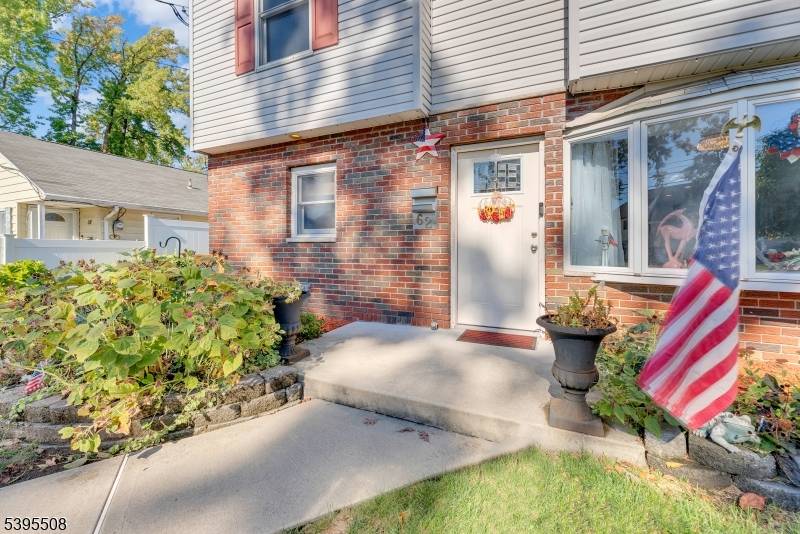 Rochelle Park Twp., NJ 07662,62 Grove Ave