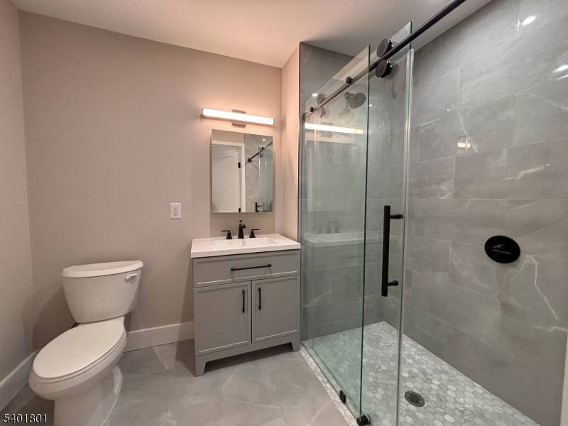 Newark City, NJ 07105,136 Elm St #101