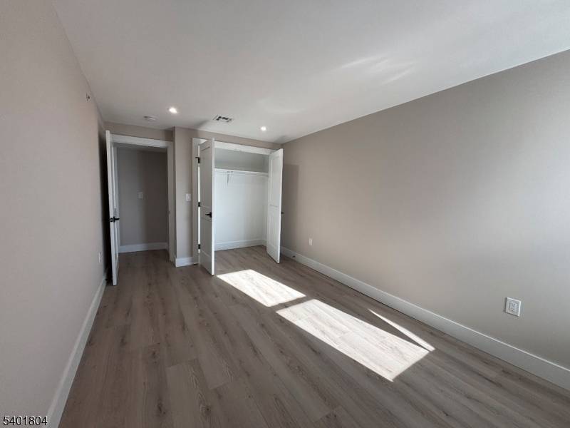 Newark City, NJ 07105,136 Elm St #303