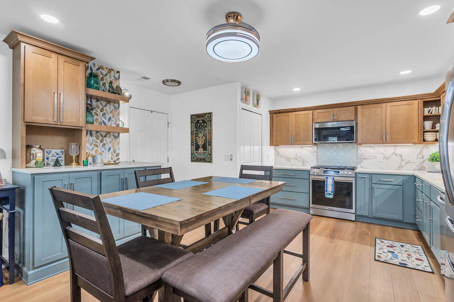 Jackson, MI 49203,783 W Barrington CIR