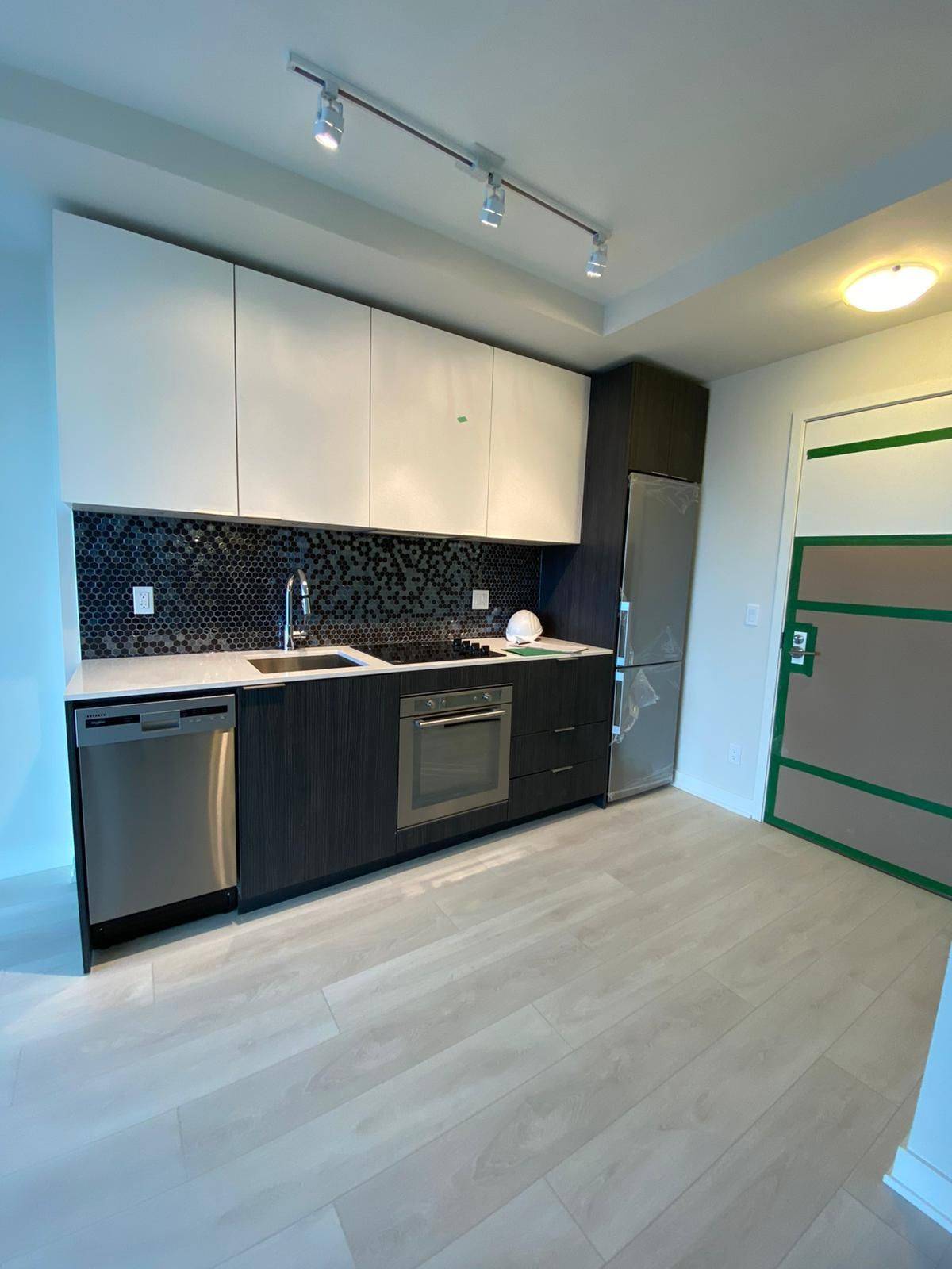 Toronto C11, ON M3C 0P2,2 Sonic WAY #1208