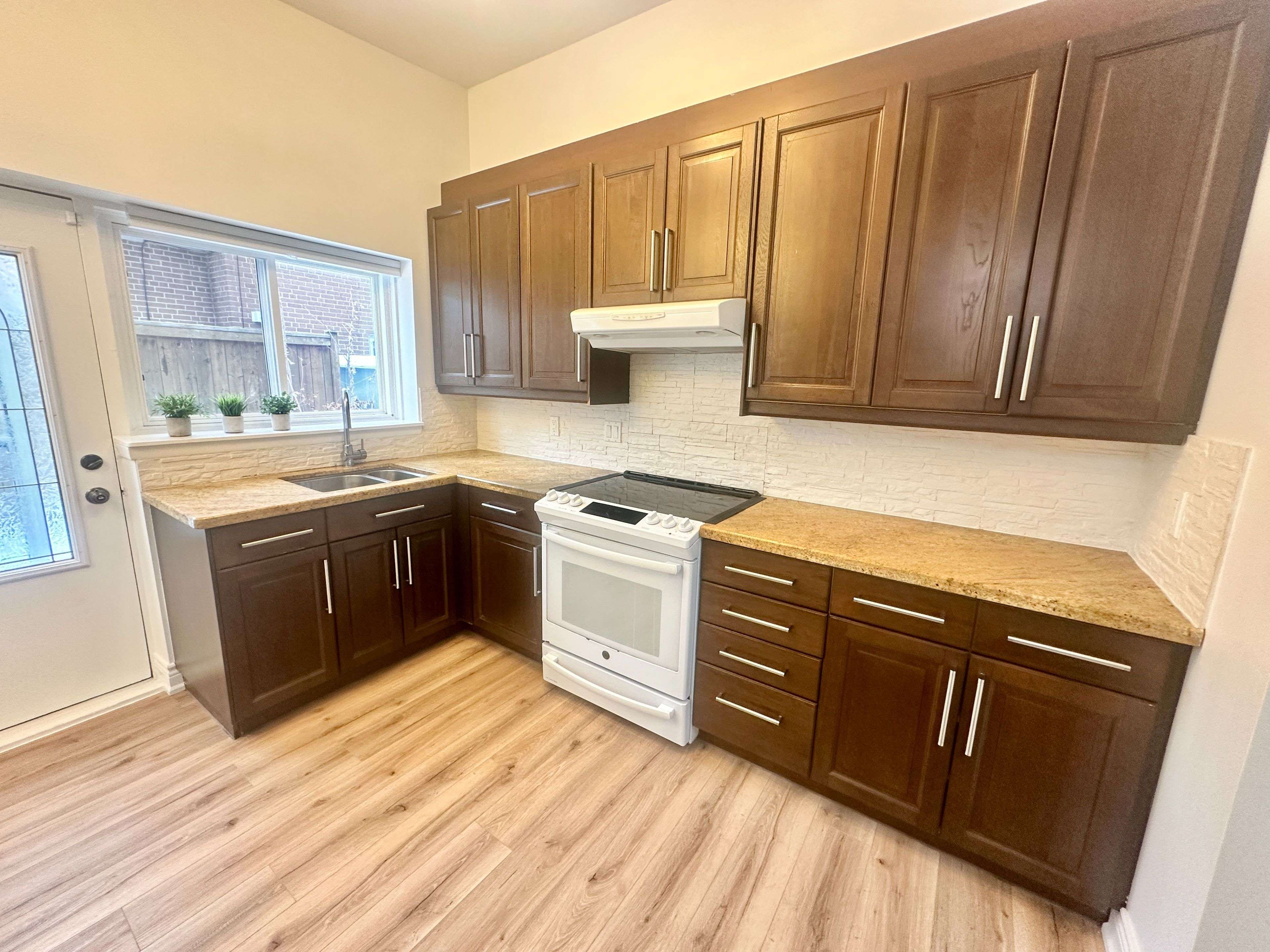 Toronto C13, ON M3A 2C9,69 Roywood DR #Entire House