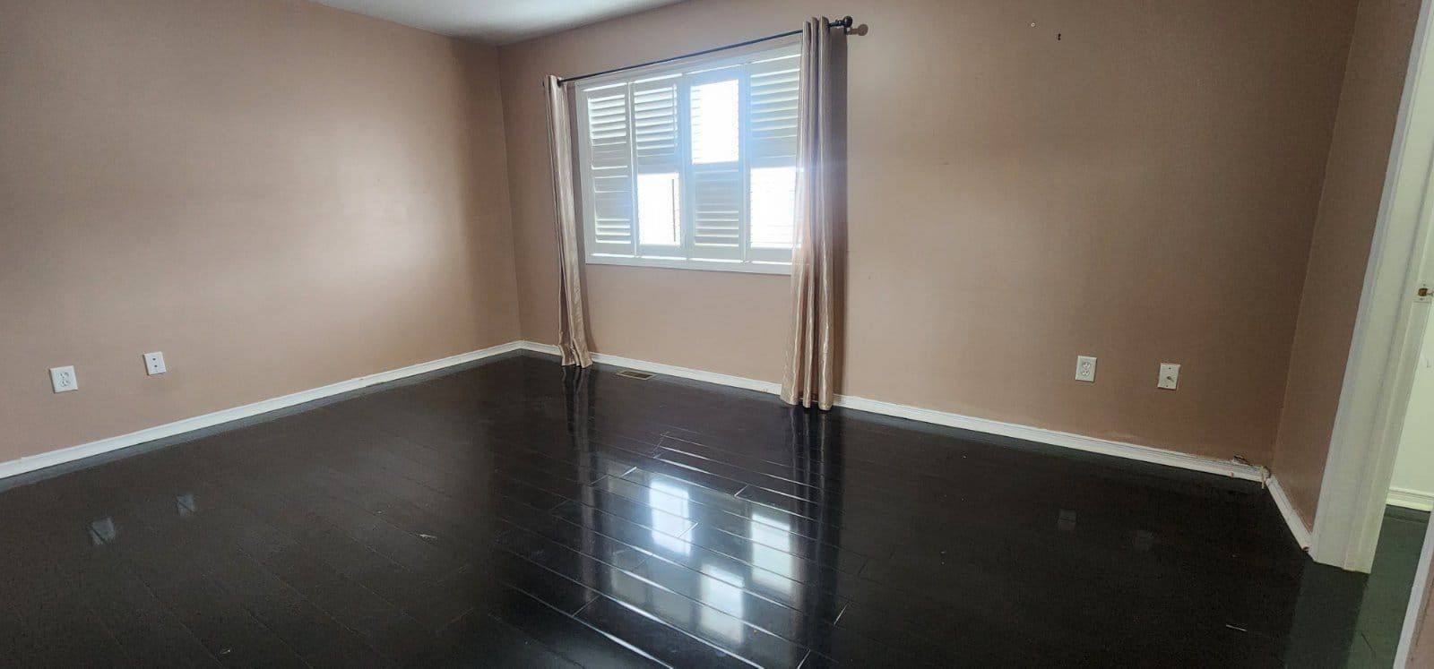 Toronto E11, ON M1X 2B2,5 Turtledove GRV