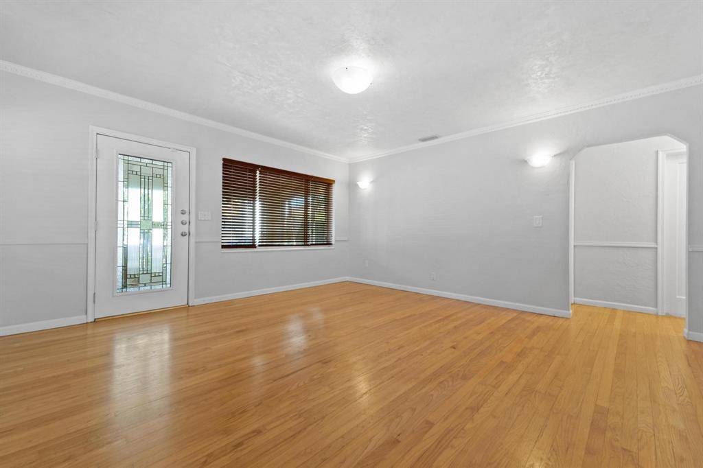 Fort Lauderdale, FL 33304,609 NE 9th Ave