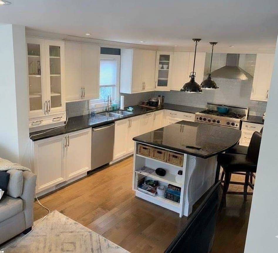 Richmond Hill, ON L4C 3R7,83 Arnold CRES