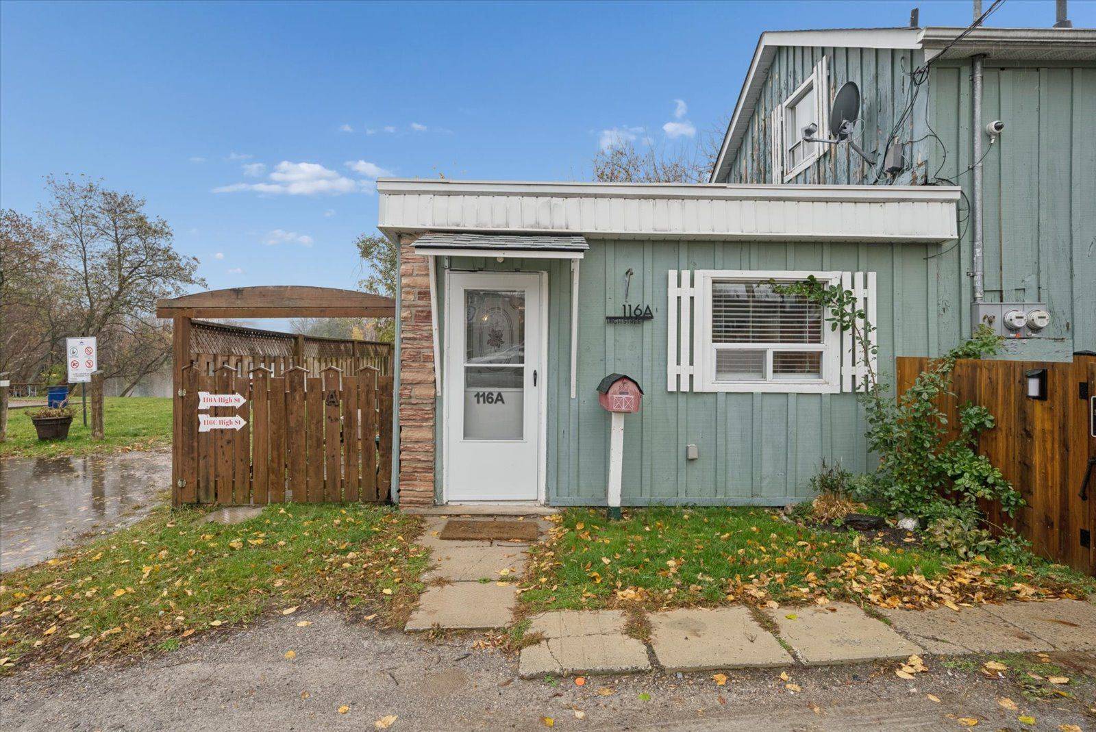 Georgina, ON L0E 1R0,116A High ST