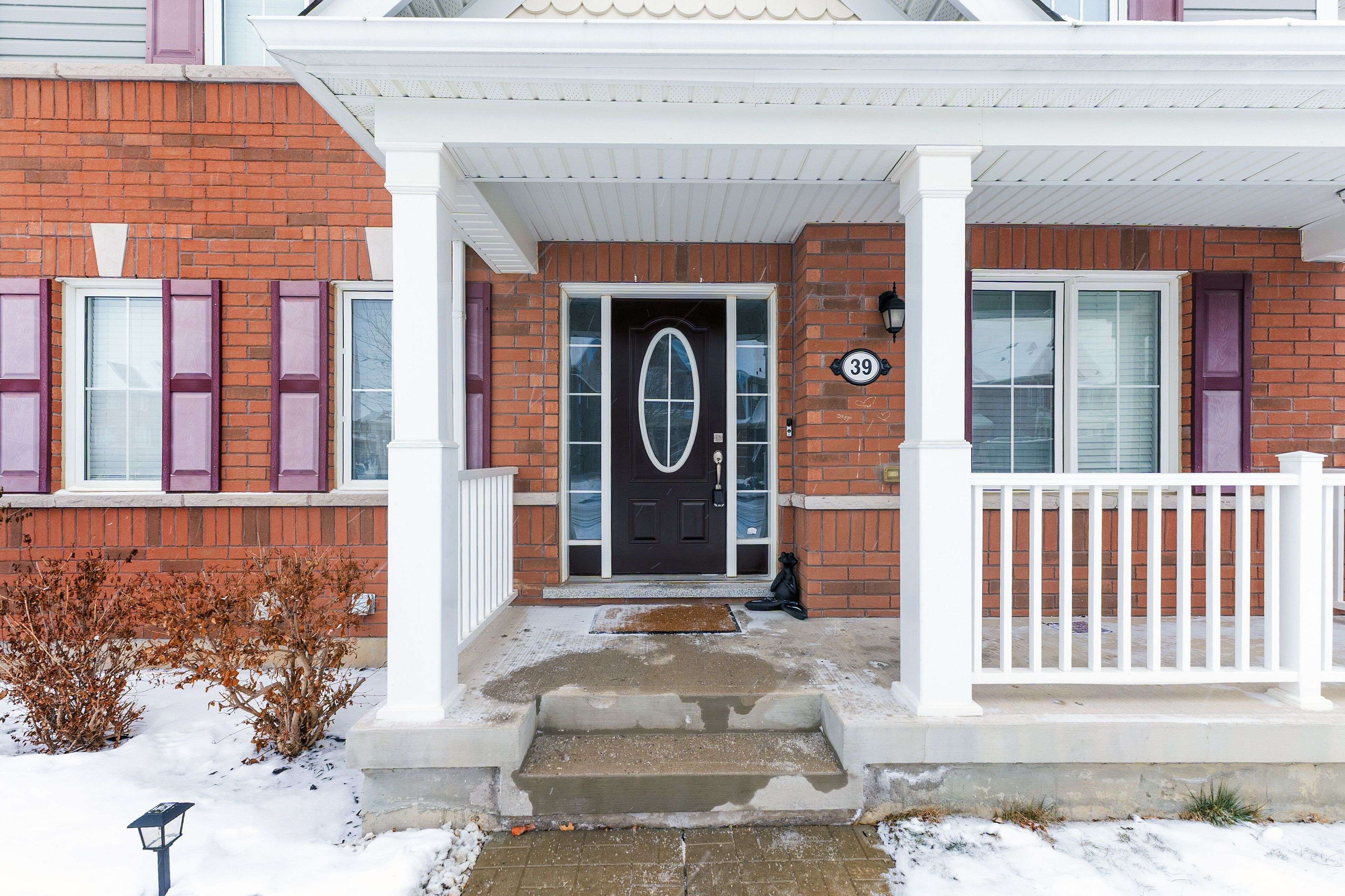 Brampton, ON L7A 4G1,39 Fenchurch DR