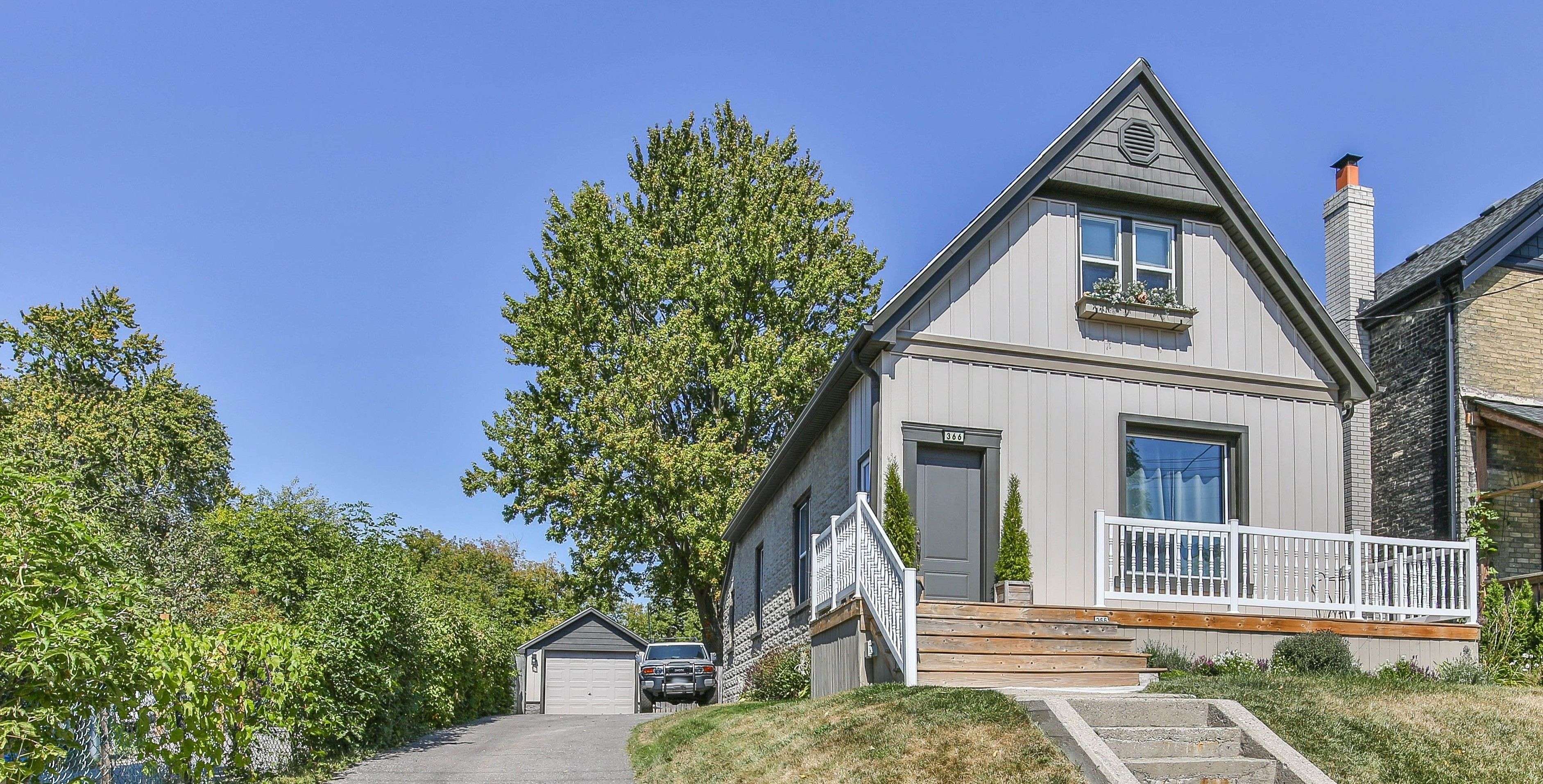 London East, ON N5Y 3B1,366 SALISBURY ST