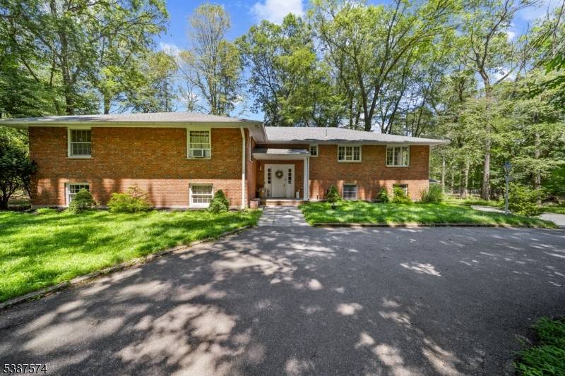 Franklin Lakes Boro, NJ 07417,564 Highway208