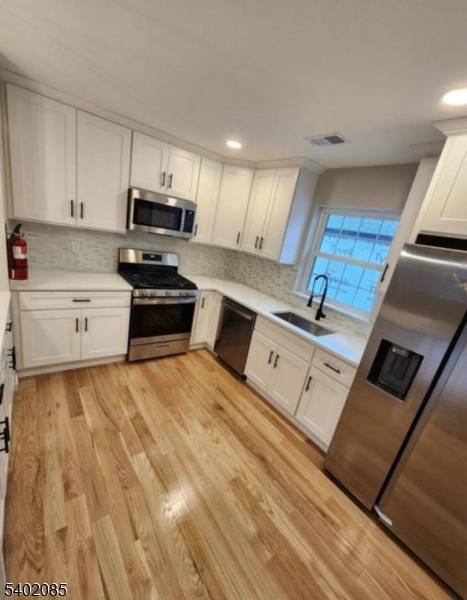 Elizabeth City, NJ 07208,1036 Cross Ave