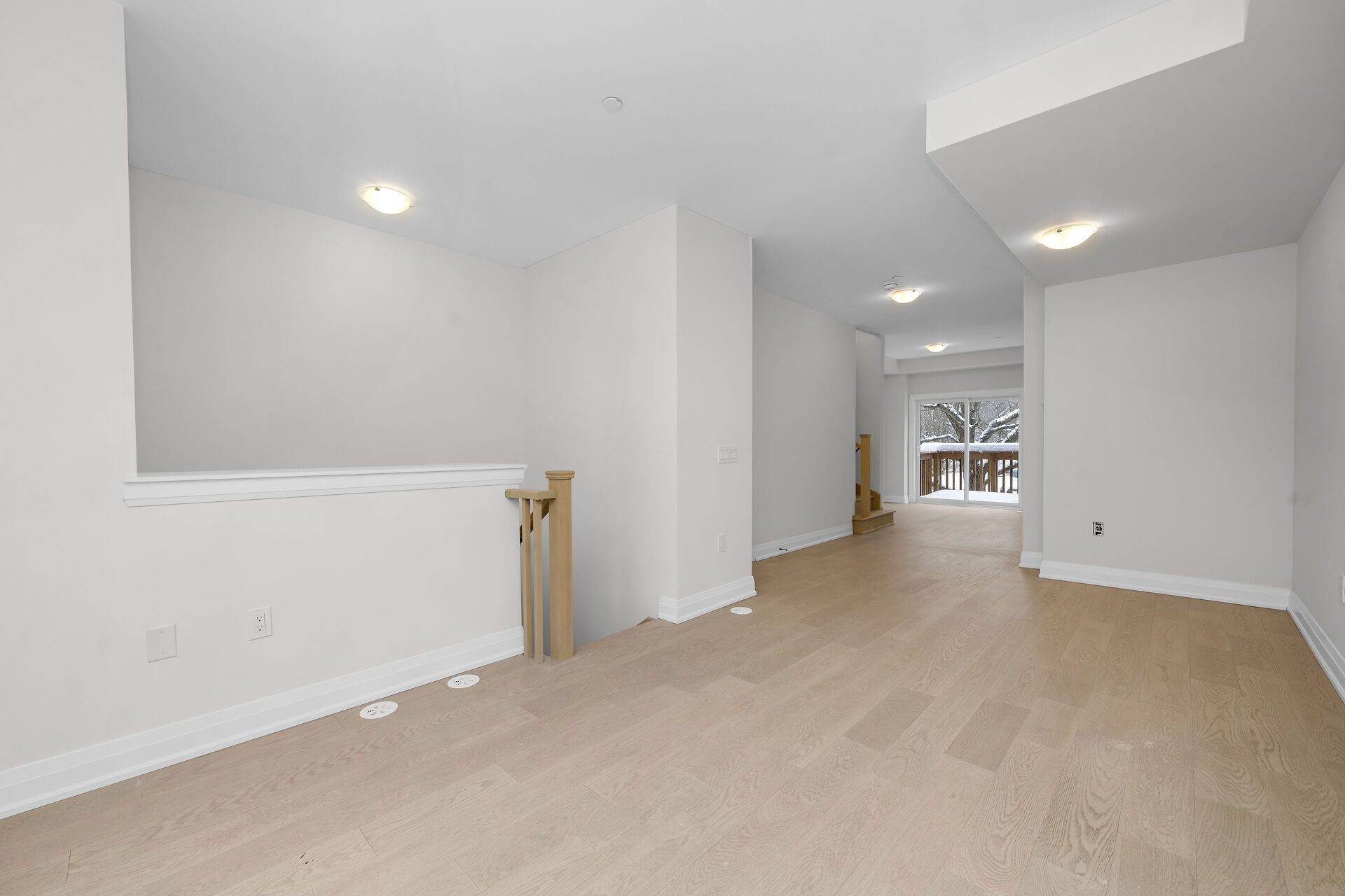 Clarington, ON L1B 1J2,39 Marret LN #Unit 10