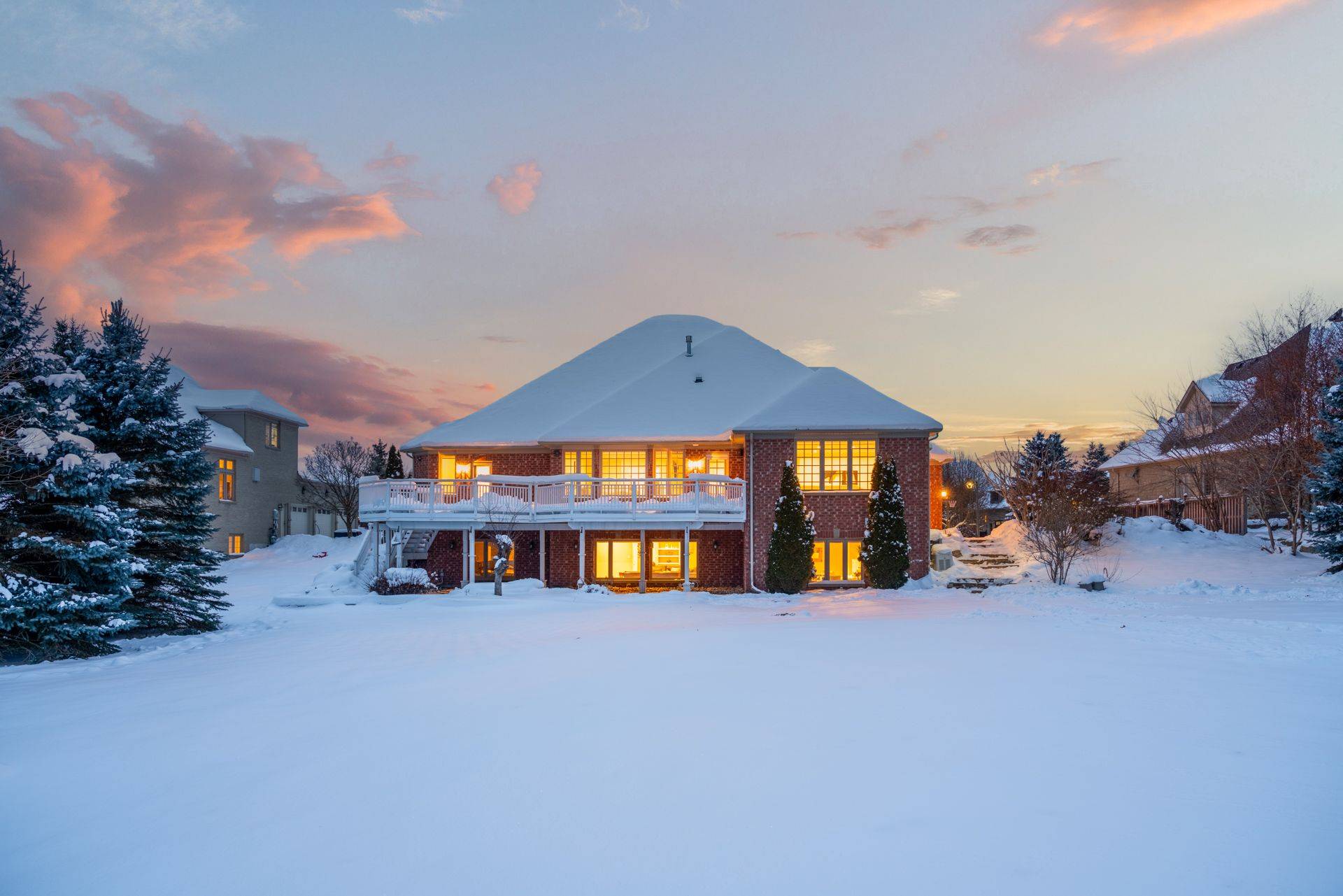 Whitby, ON L0B 1A0,19 Wilson House DR