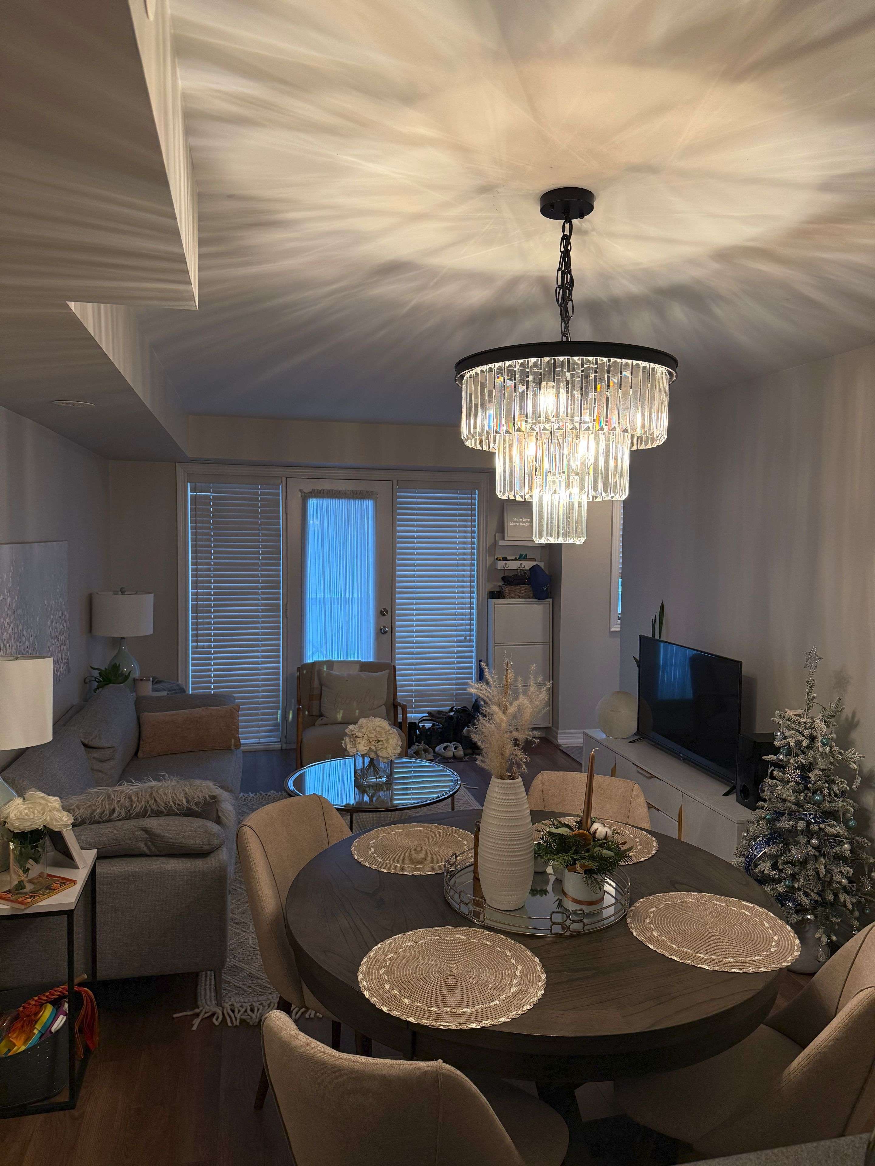 Markham, ON L6B 1N3,2 Dunsheath WAY #110