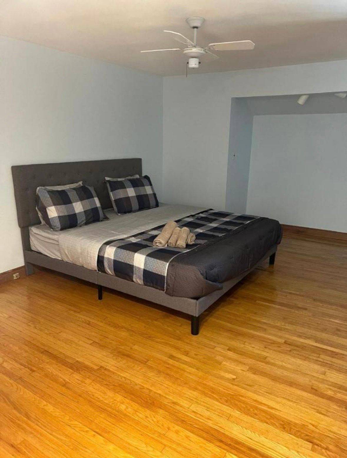 Mississauga, ON L5G 1T2,421 Marf AVE