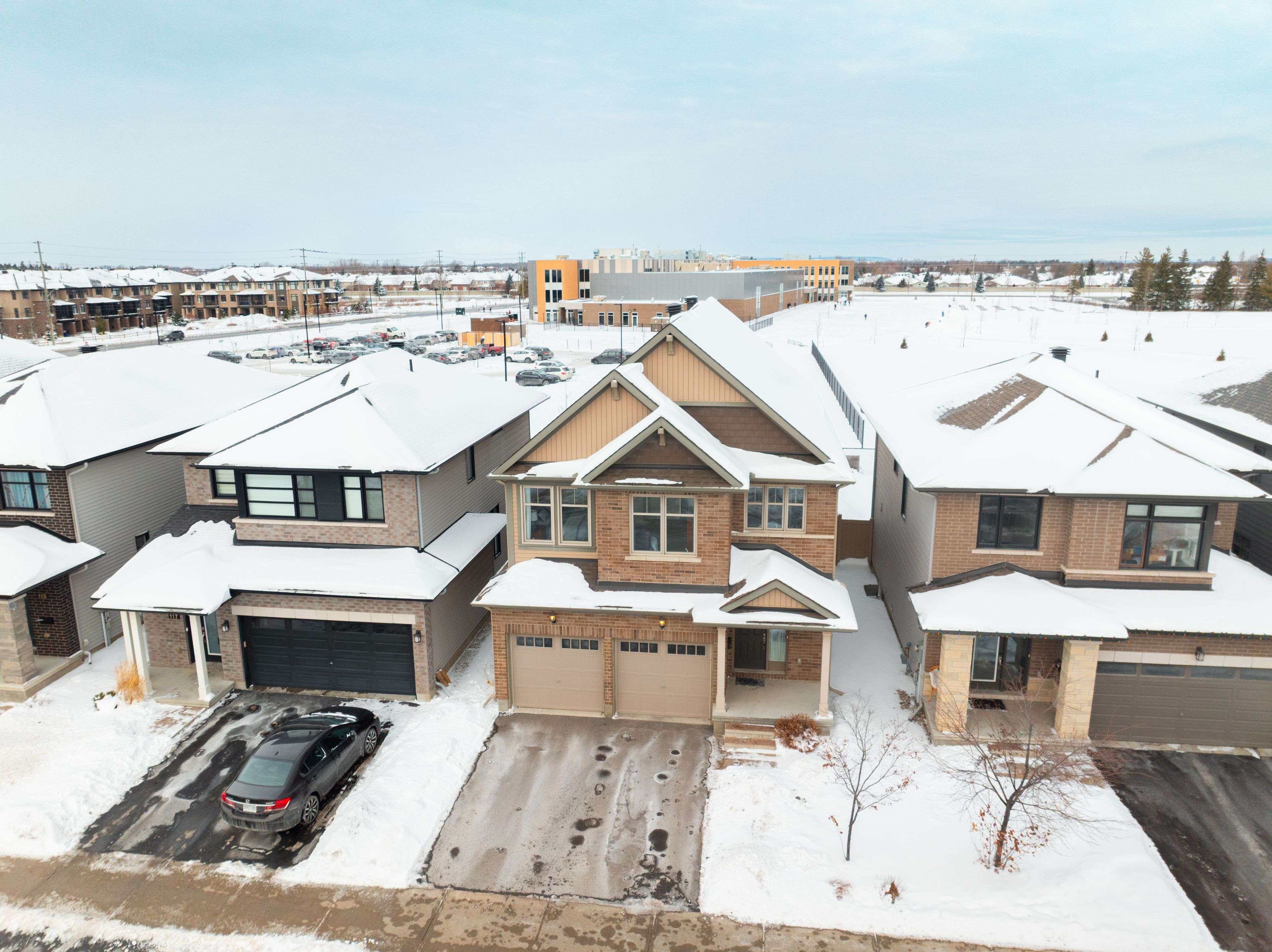 Blossom Park - Airport And Area, ON K1X 0A6,119 Cambie RD