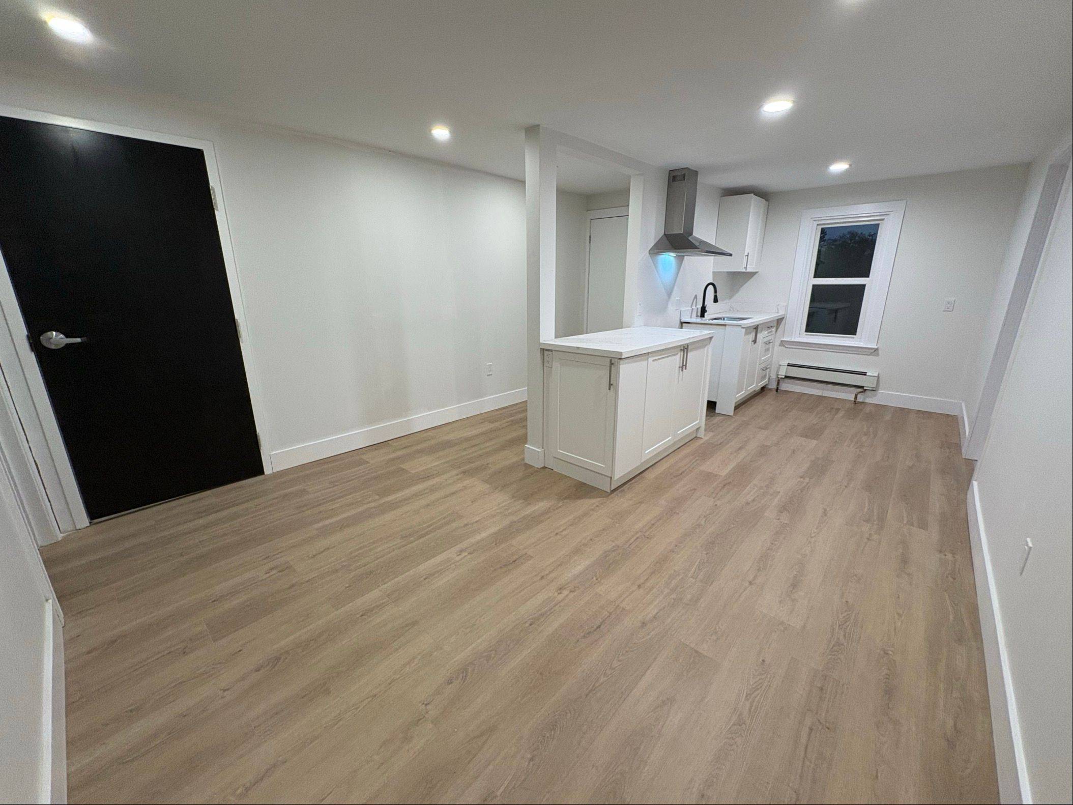 Port Colborne, ON L3K 4J3,803 King ST #10