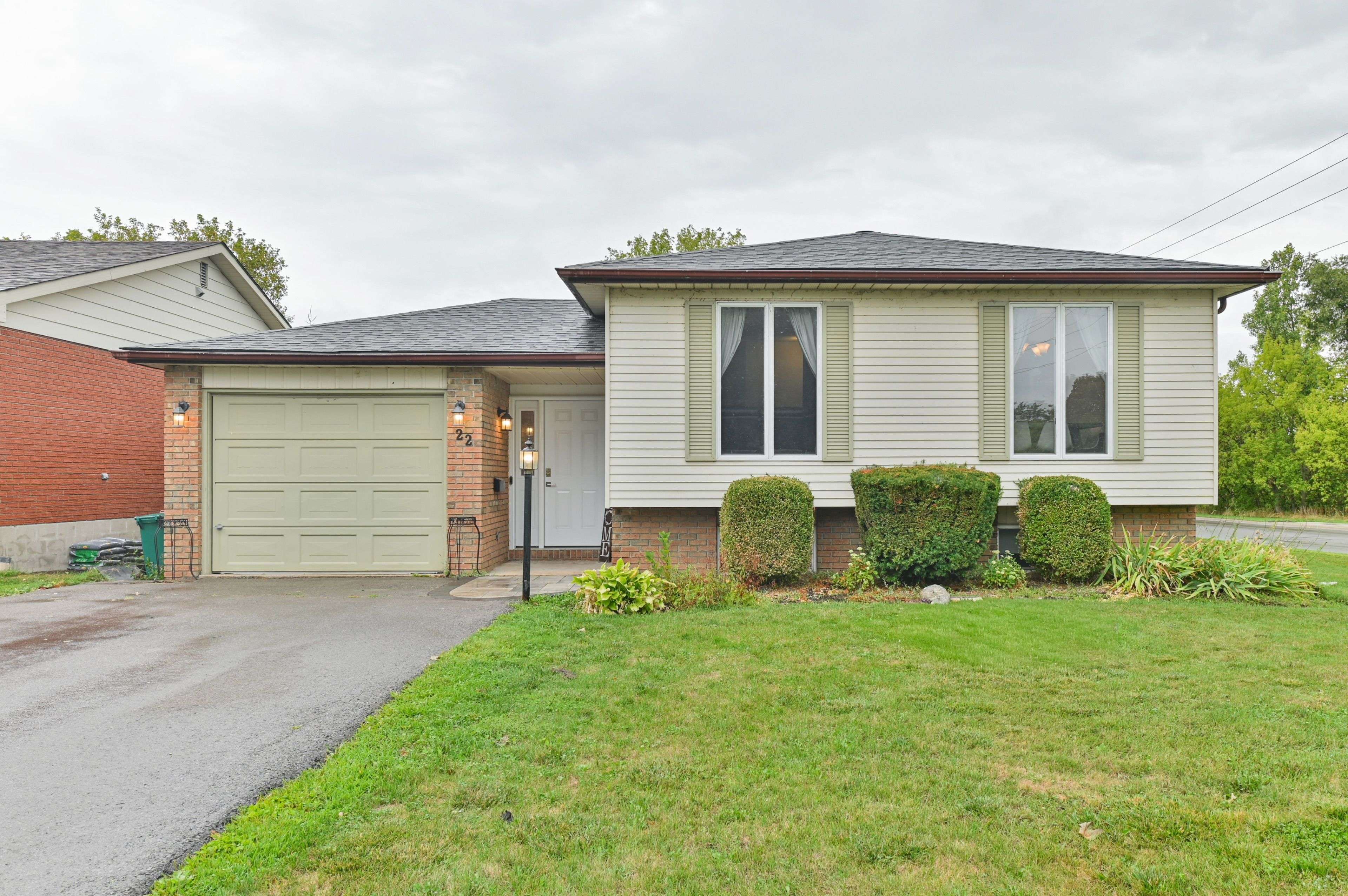 Belleville, ON K8N 5J7,22 Briarwood CRES