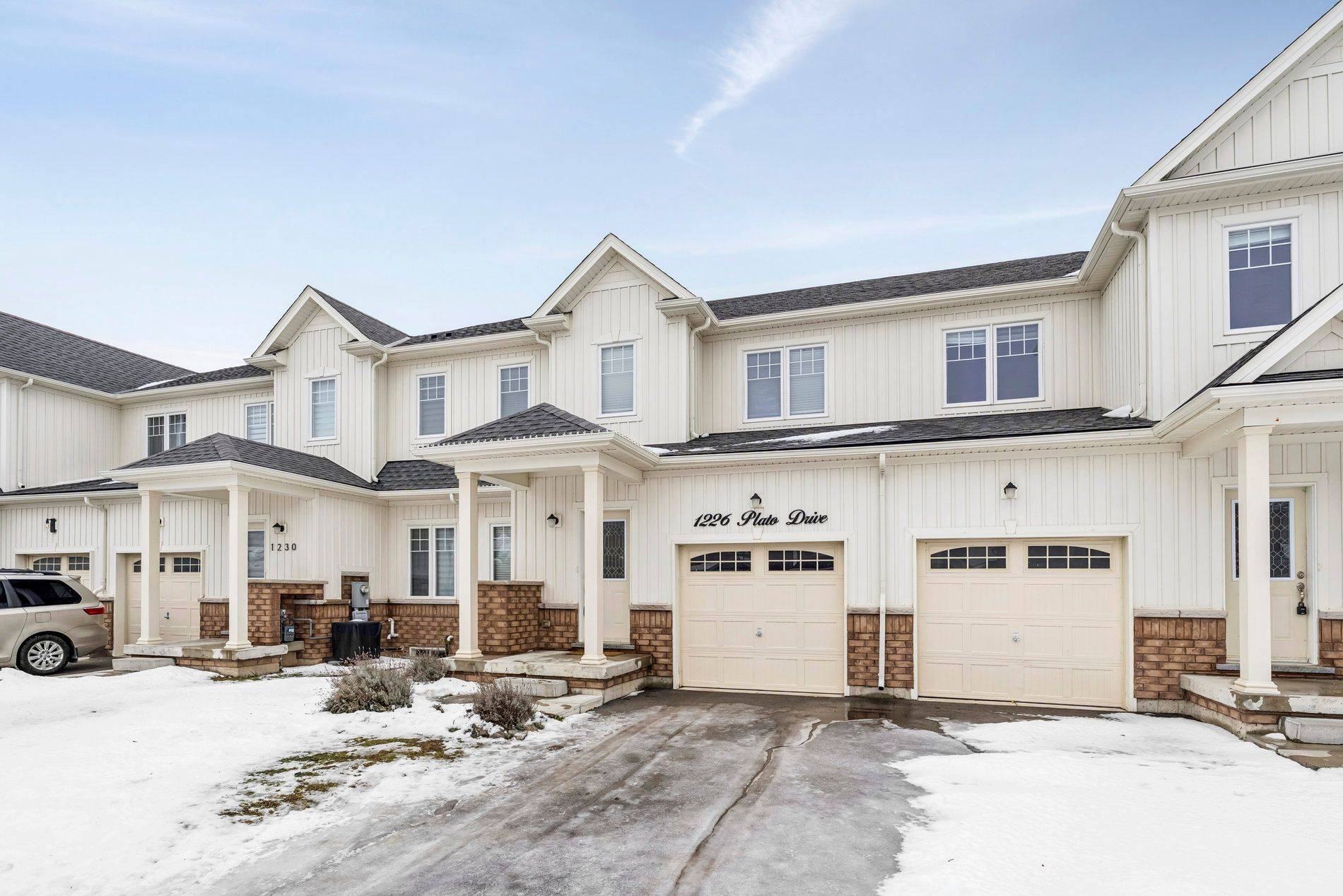 Fort Erie, ON L2A 0C7,1226 Plato DR