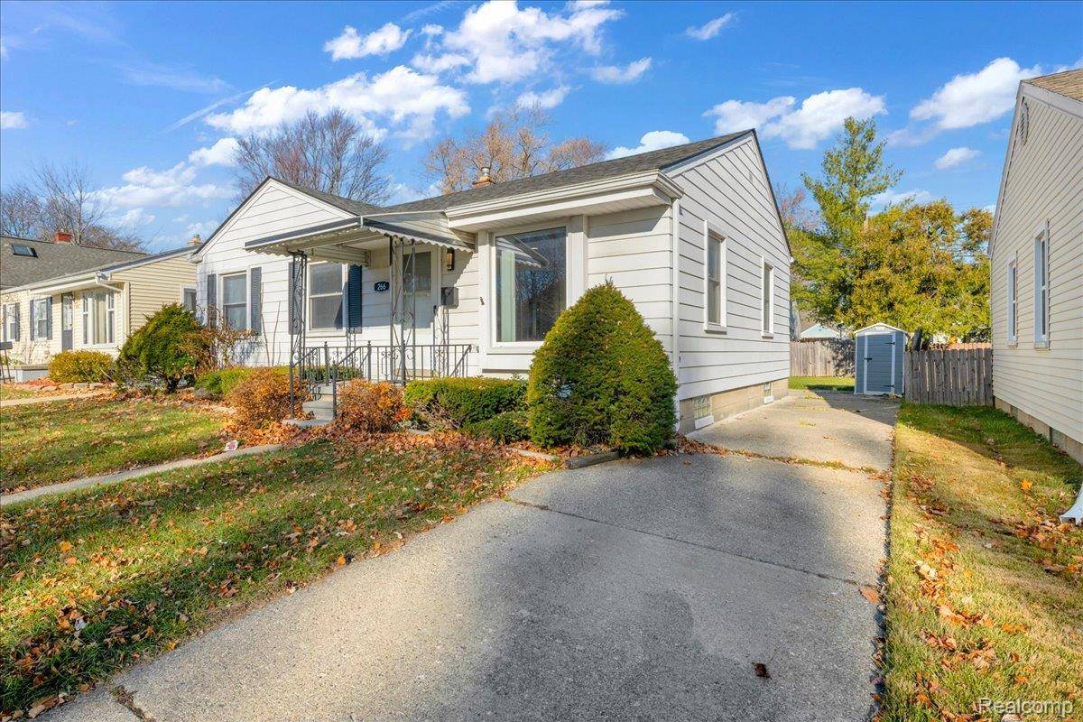 Clawson, MI 48017,266 Massoit ST