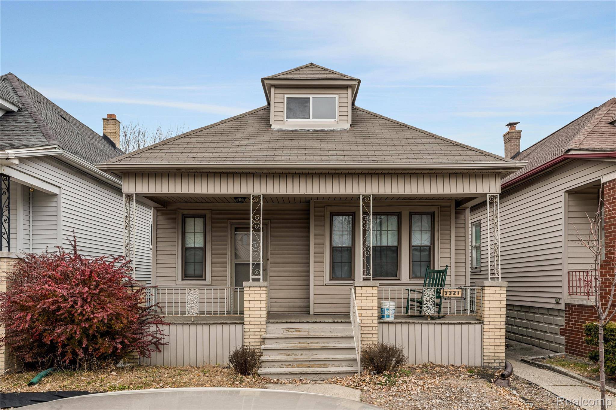 Hamtramck, MI 48212,3321 Doremus ST