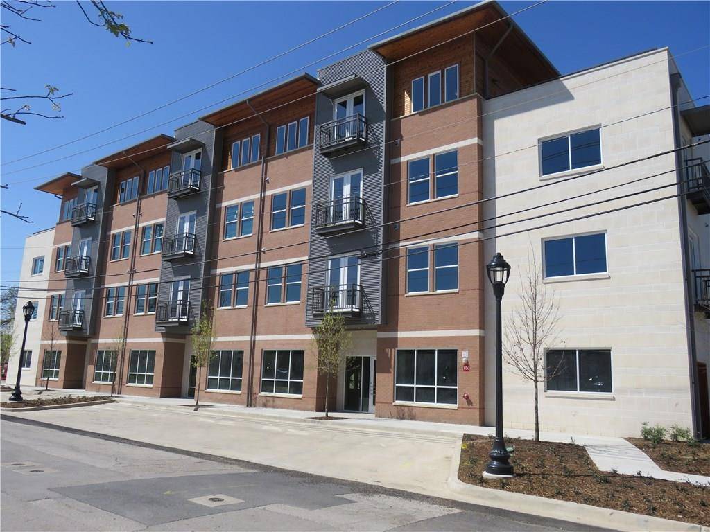 Fort Worth, TX 76104,928 Travis Avenue #206